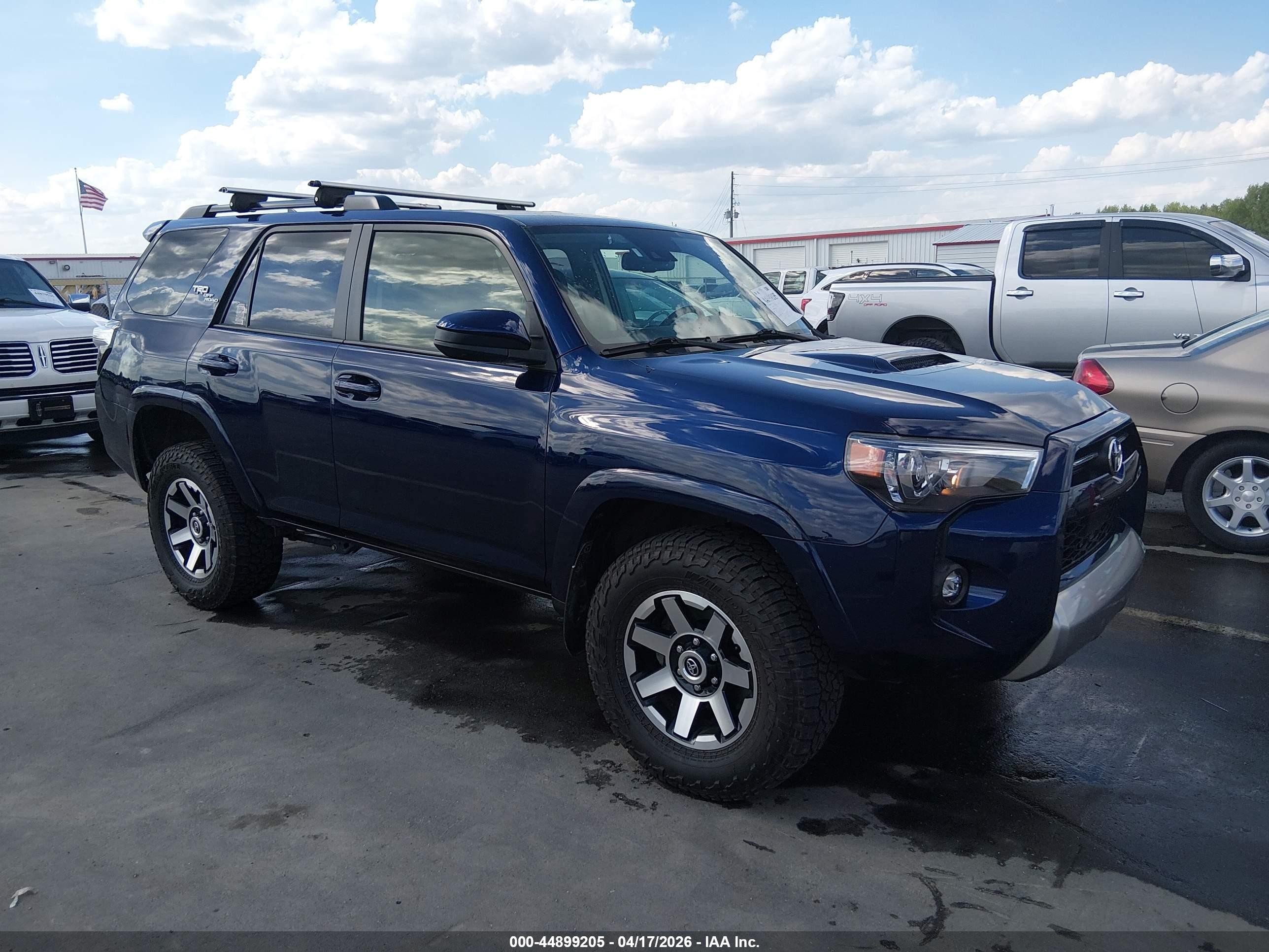 2022 Toyota 4Runner TRD Off Road, VIN JTEPU5JR4N6025268 — Rear end