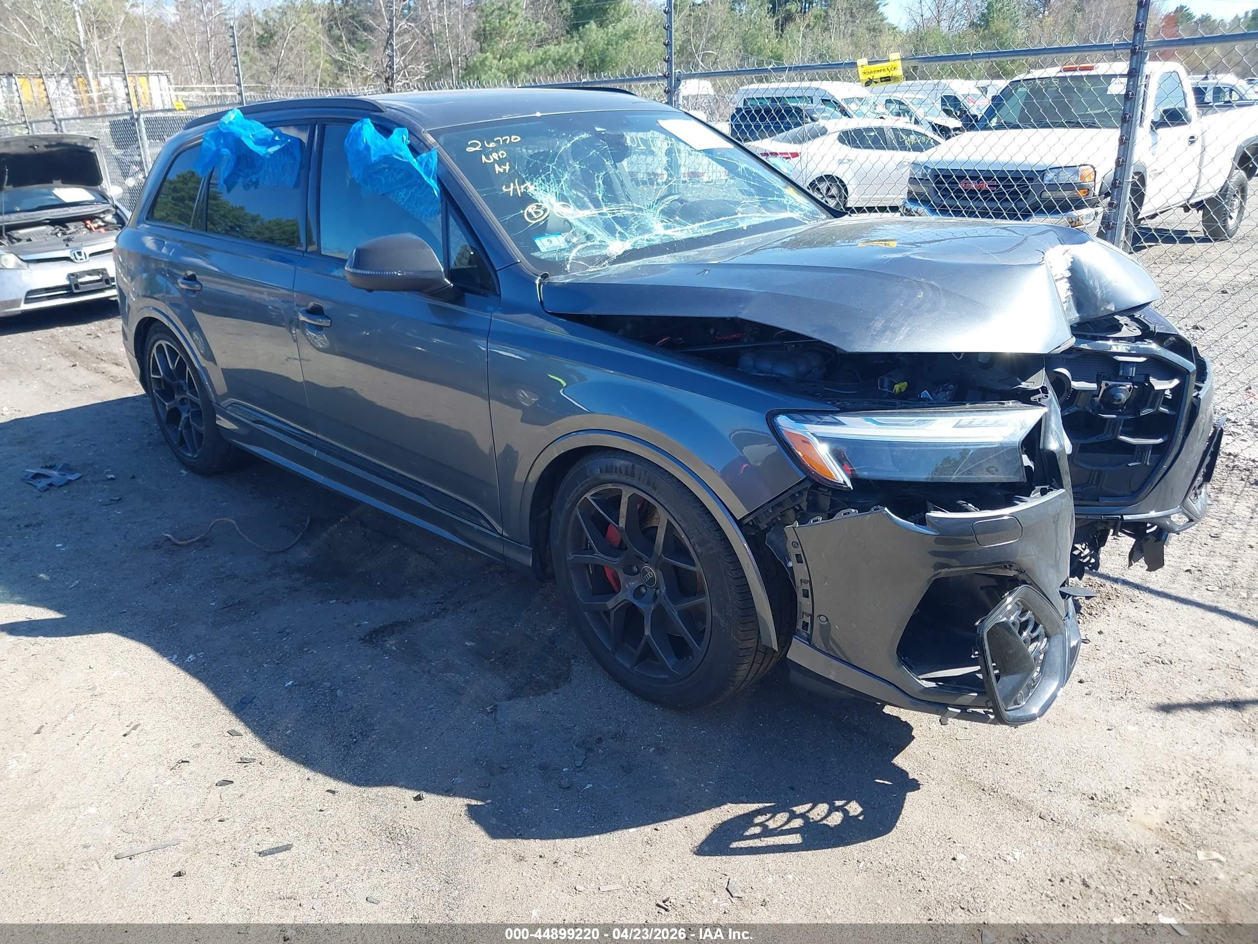 2025 Audi SQ7 Prestige, VIN WA1VWBF73SD010564 — Front end