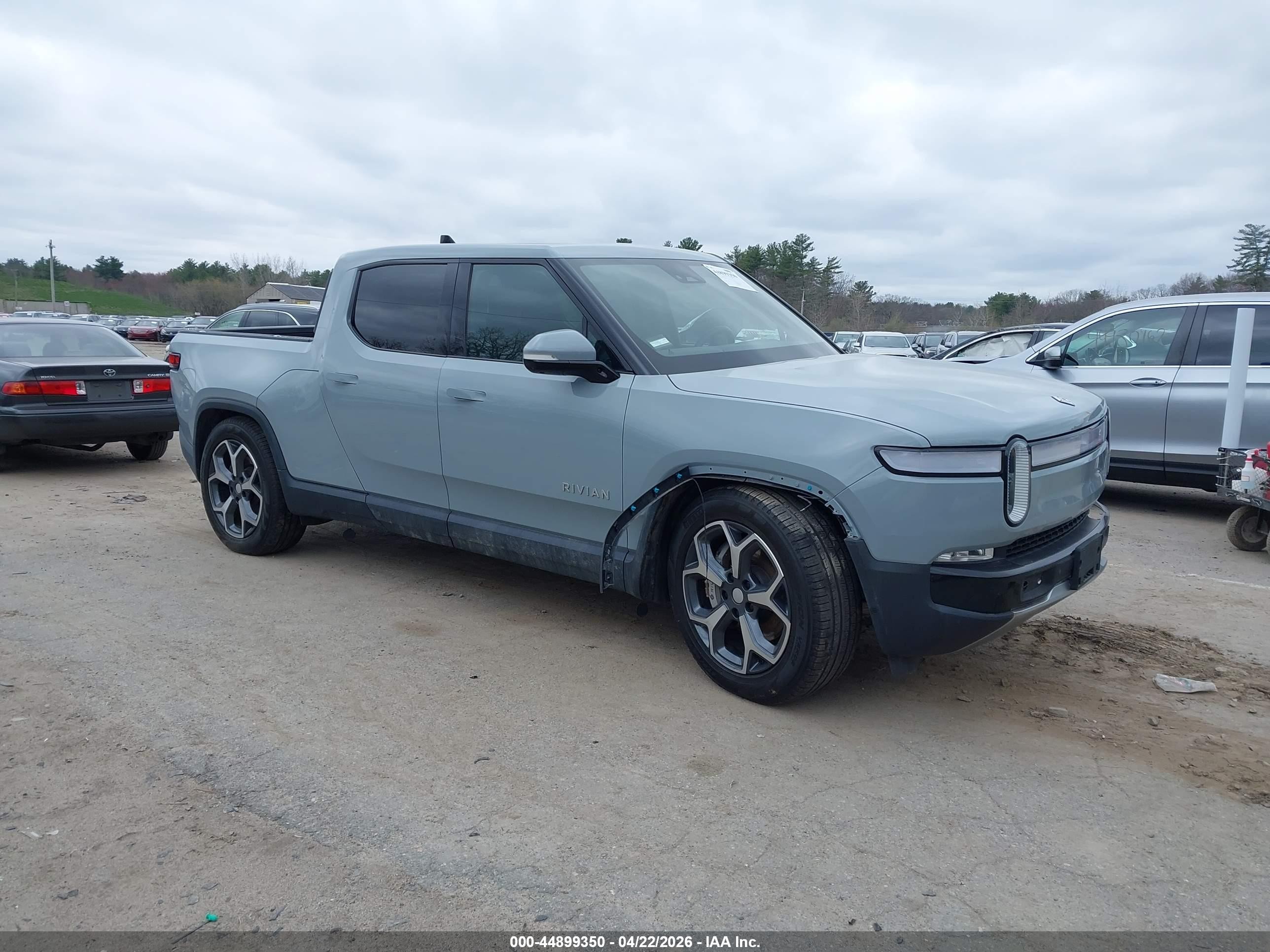 2023 Rivian R1T Adventure, VIN 7FCTGBAA3PN026661 — Front end