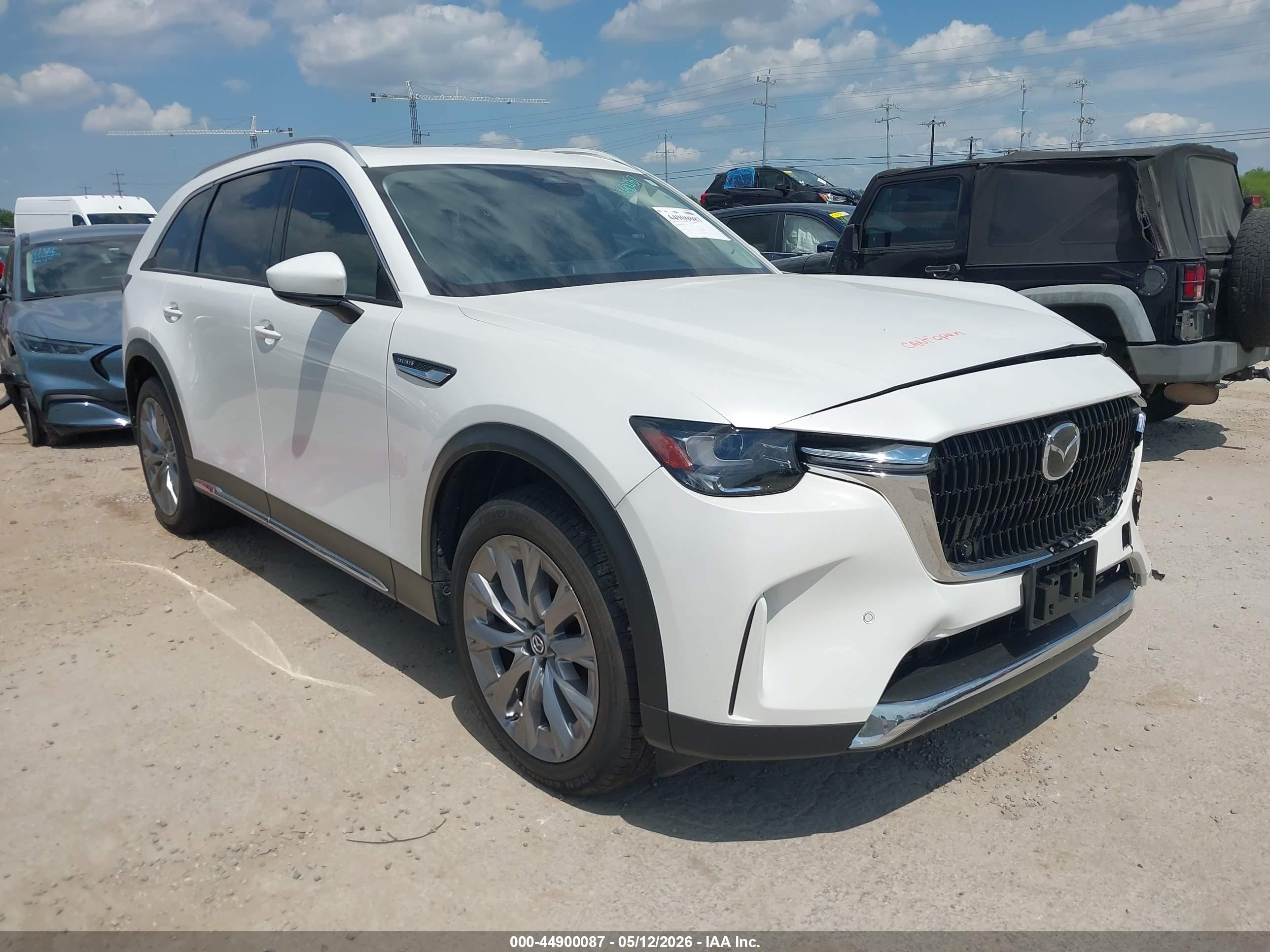 2026 Mazda CX-90 Premium Plus, VIN JM3KKEHD7T1362338 — Front end