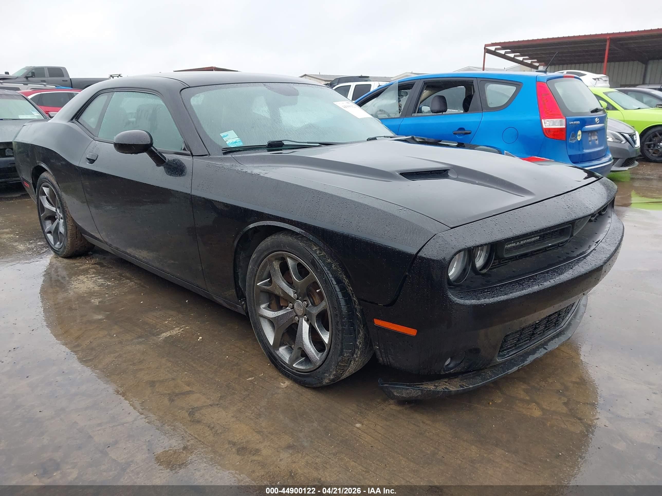 2015 Dodge Challenger SXT Plus, VIN 2C3CDZBGXFH740275 — Rear end
