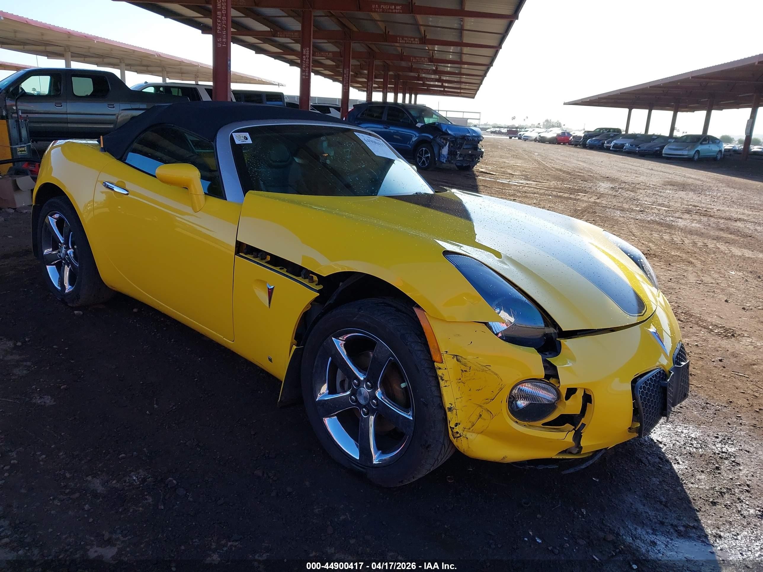 2009 Pontiac Solstice GXP, VIN 1G2MG35X19Y102334 — Front end