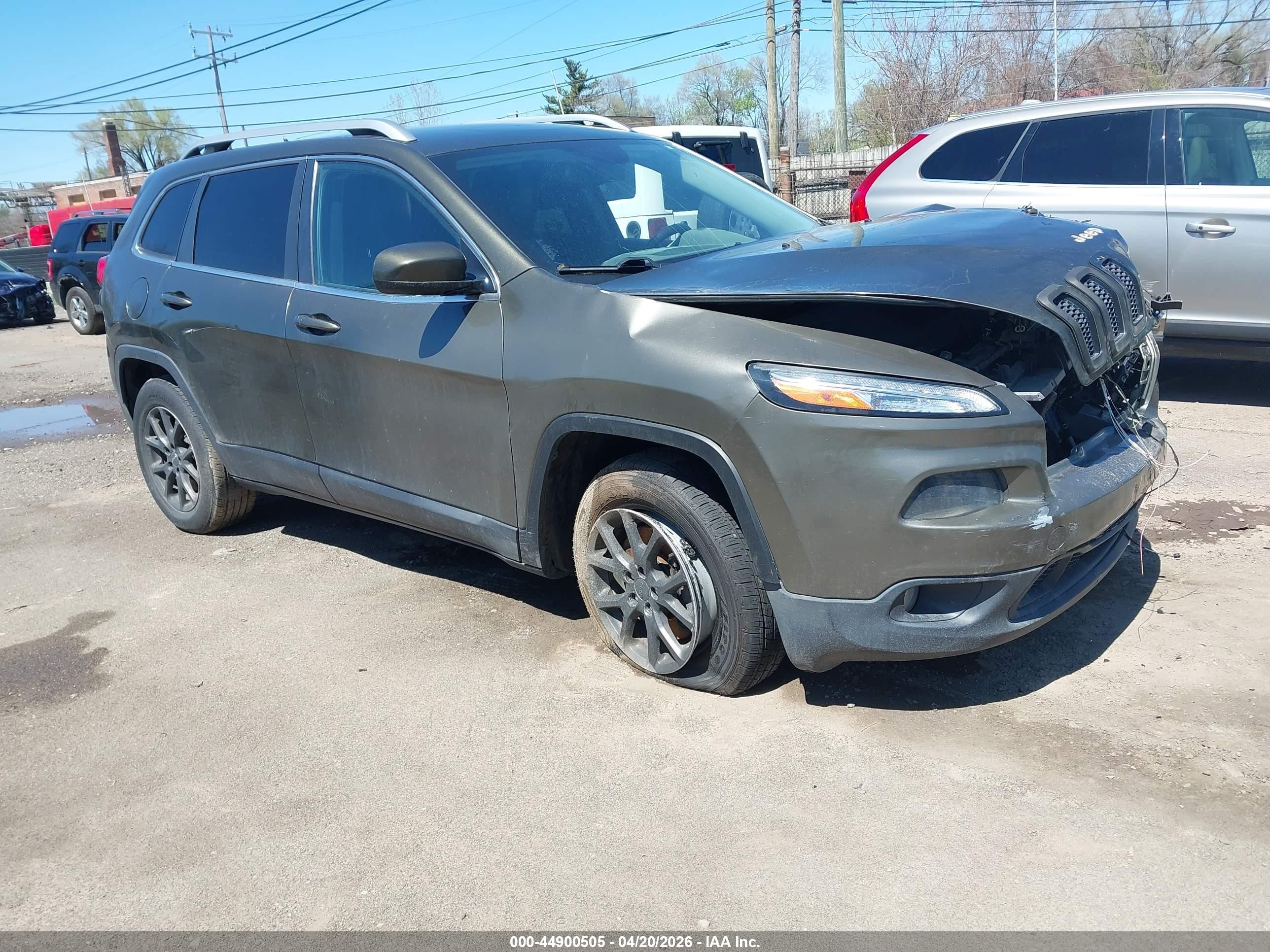 2015 Jeep Cherokee Latitude, VIN 1C4PJMCS2FW558762 — По всему кузову