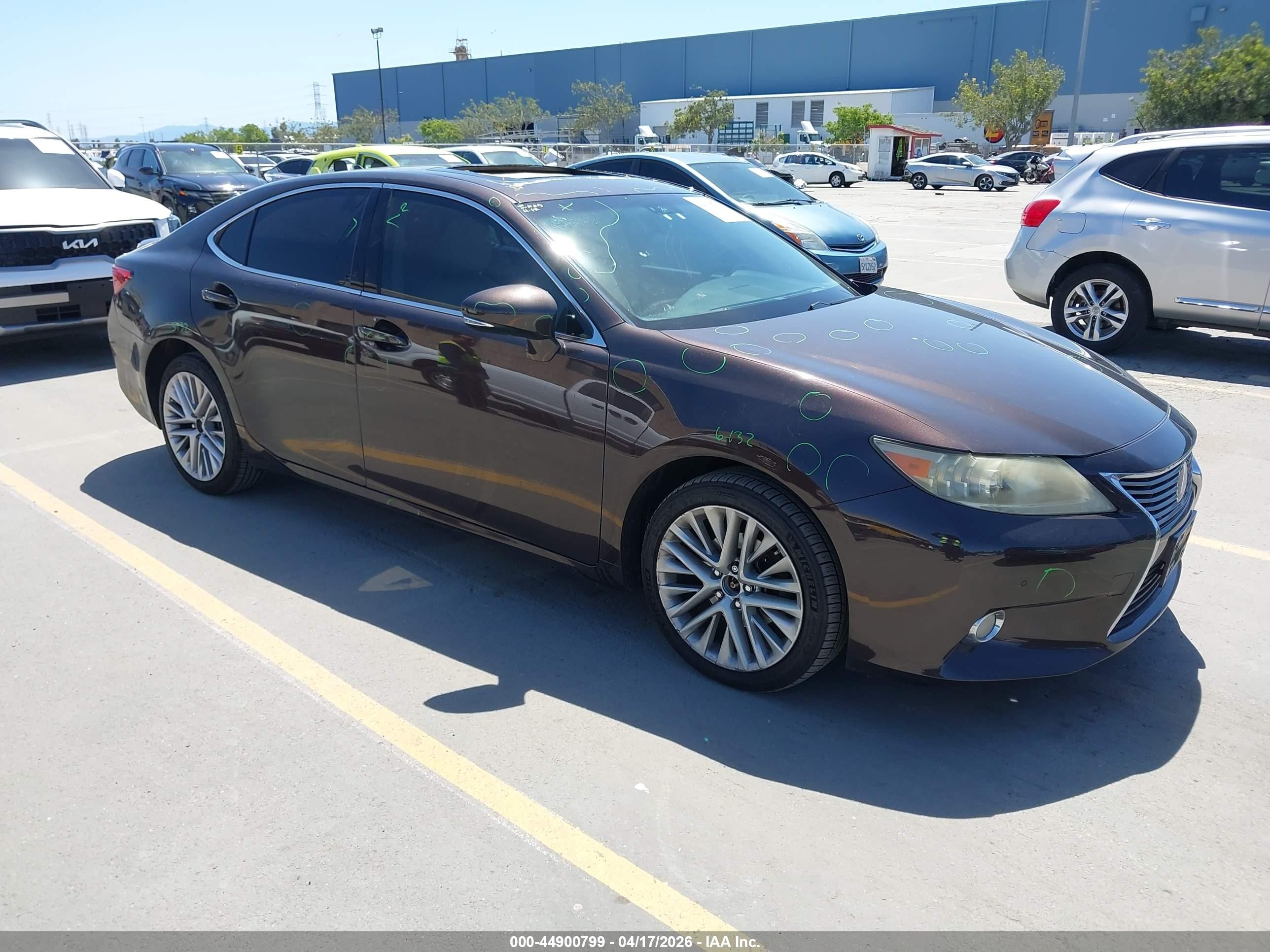 2013 Lexus ES 250, VIN JTHBK1GG8D2069409 — Vandalism