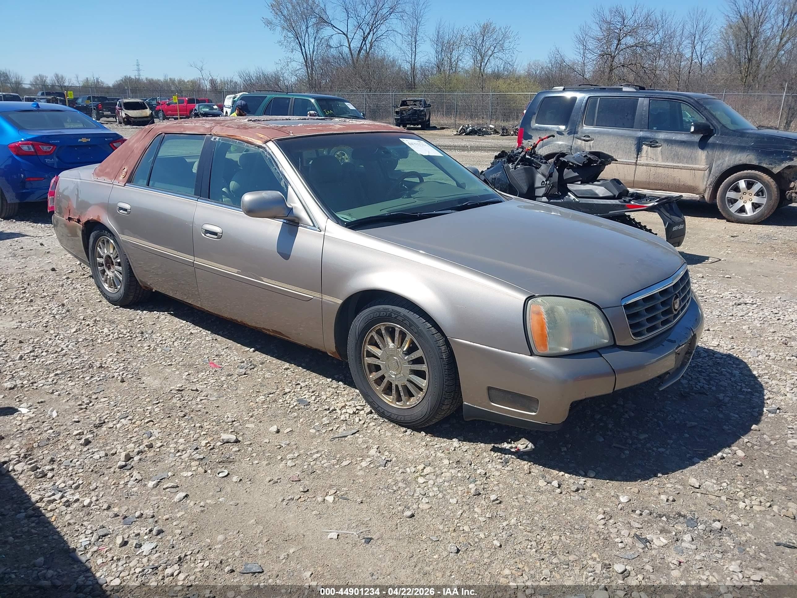 2004 Cadillac DeVille DHS, VIN 1G6KE57Y54U196084 — Normal wear