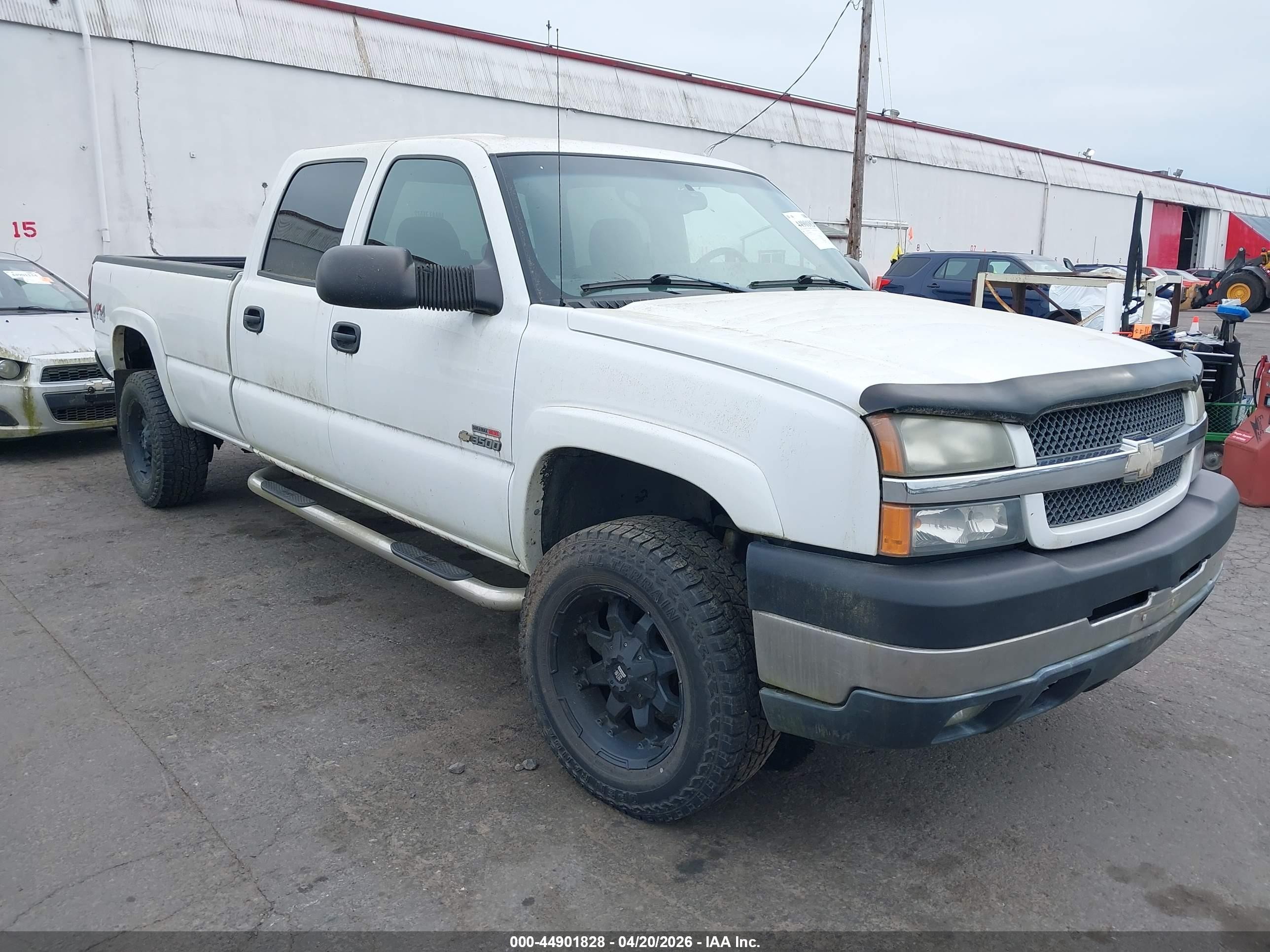 2004 Chevrolet Silverado 3500 SRW LT, VIN 1GCHK33244F189282 — Normal wear