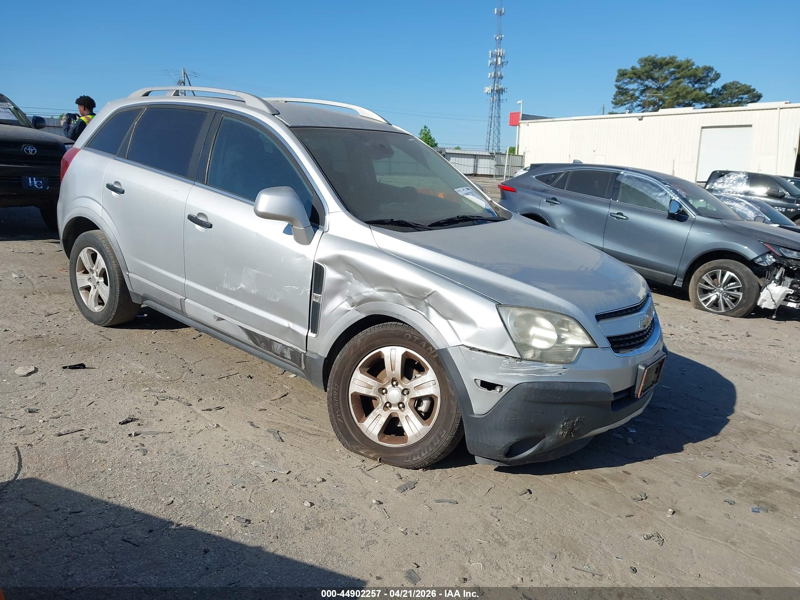 2014 Chevrolet Captiva Sport LS, VIN 3GNAL2EKXES666209 — Front end