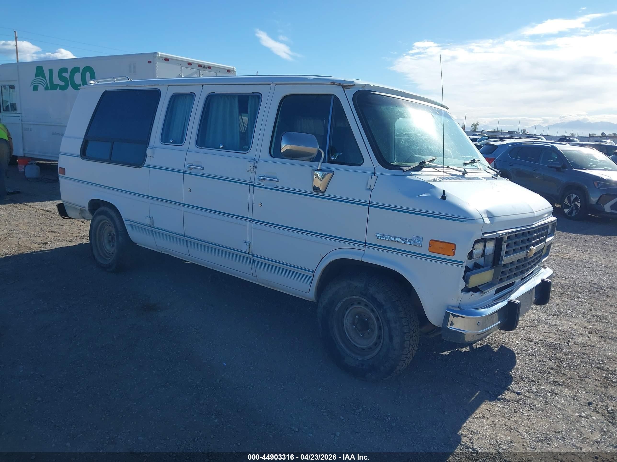 1992 GMC Rally, VIN 2GDEG25K1N4525968 — Normal wear