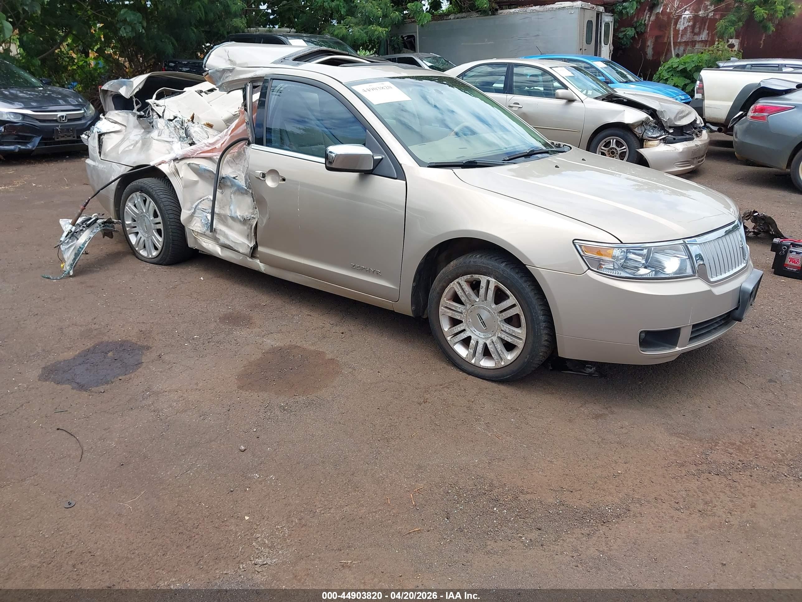 2006 Lincoln Zephyr, VIN 3LNHM26176R654274 — Зад
