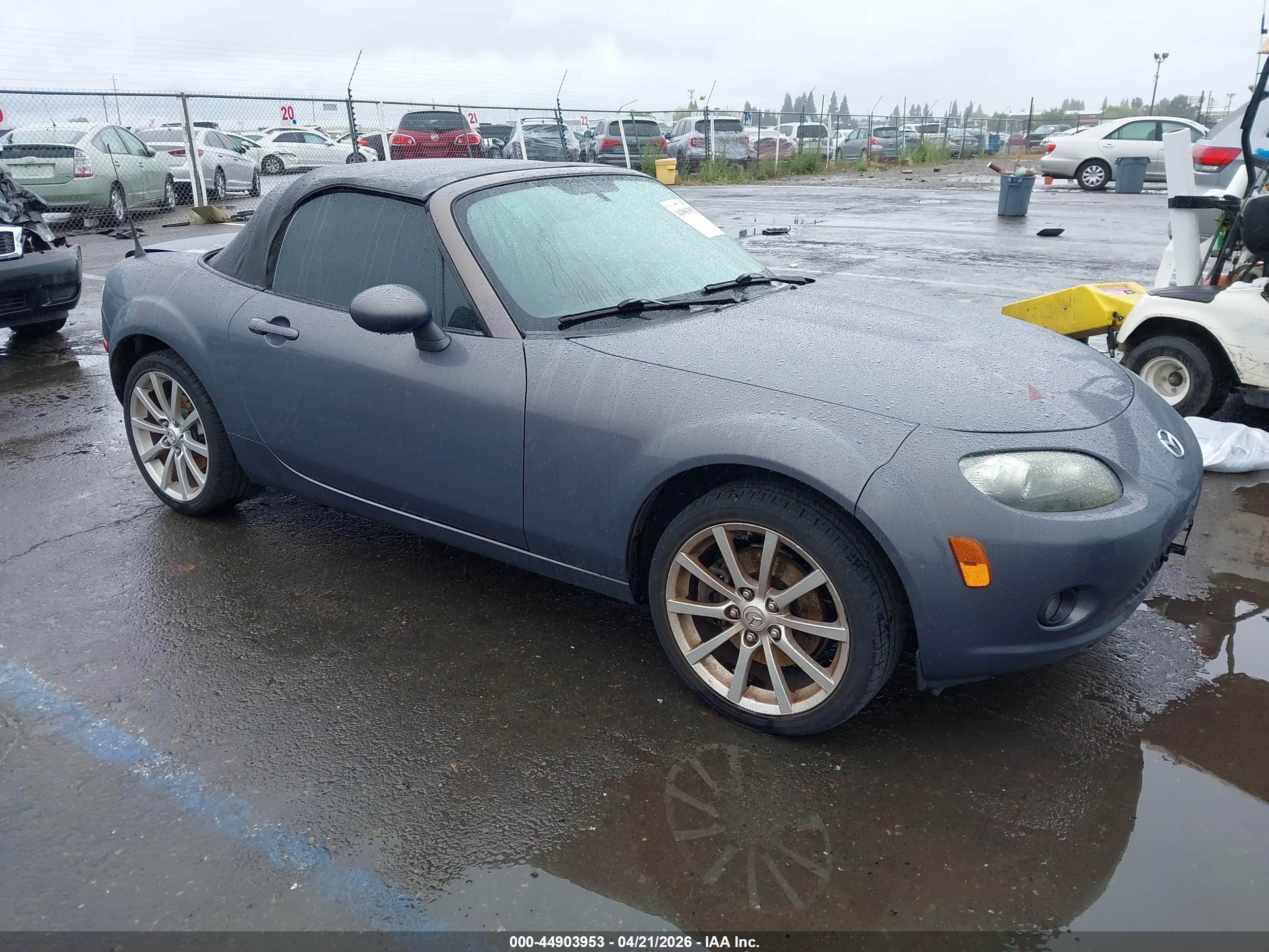 2008 Mazda MX-5 Miata Touring, VIN JM1NC25F180144089 — Rear end