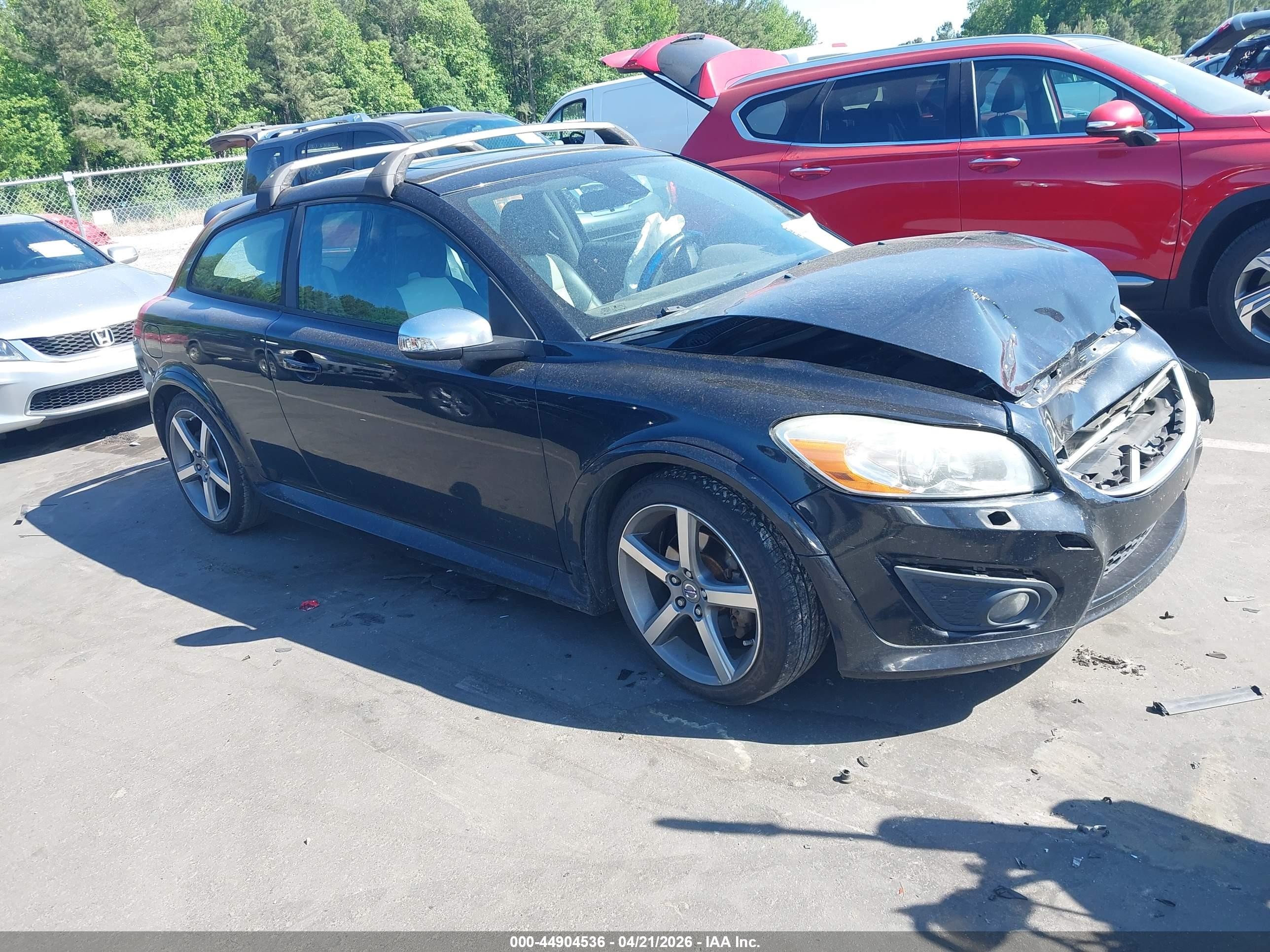 2011 Volvo C30, VIN YV1672MK3B2210946 — Front end