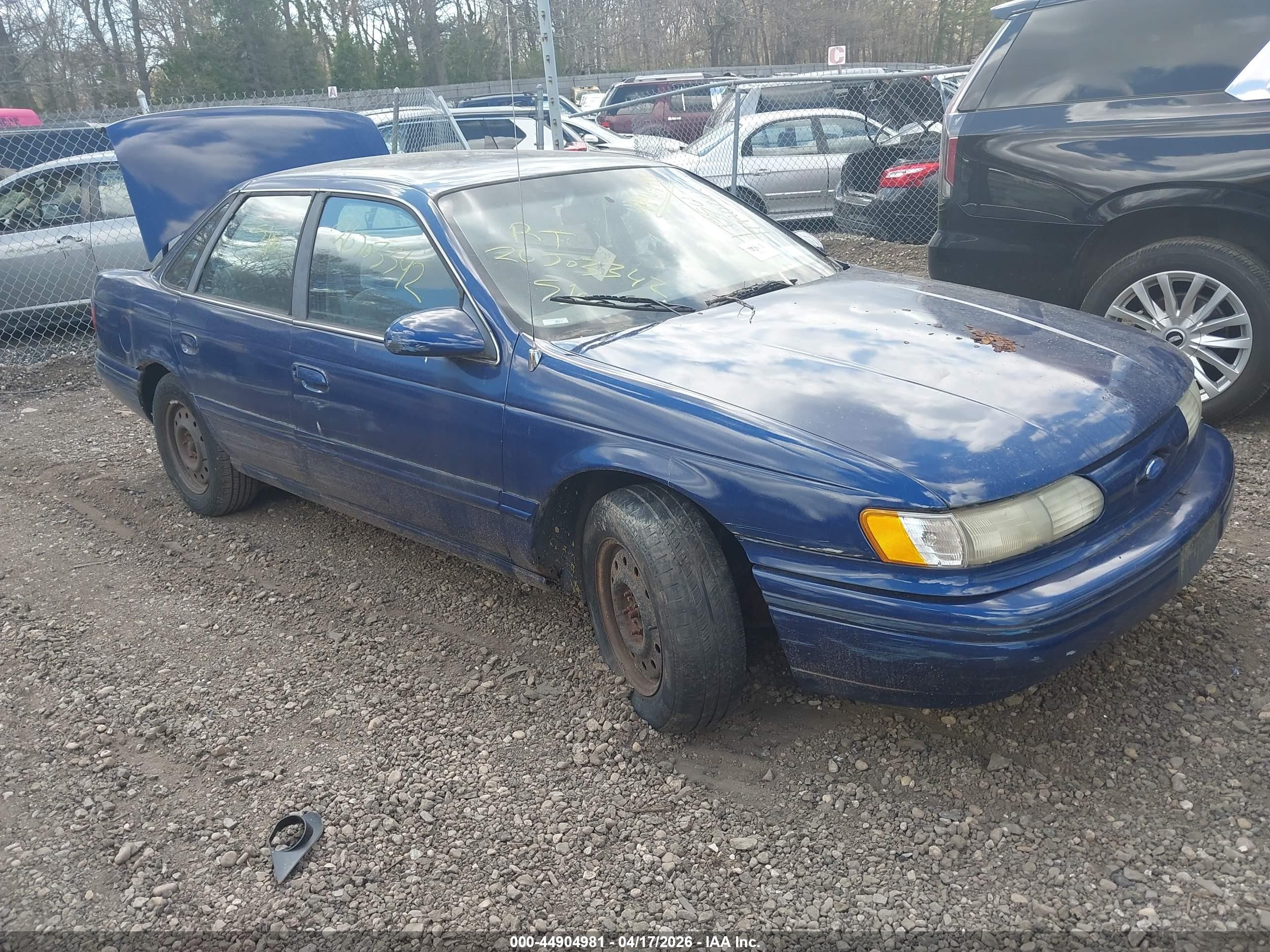 1995 Ford Taurus GL, VIN 1FALP52U0SA294606 — По всему кузову