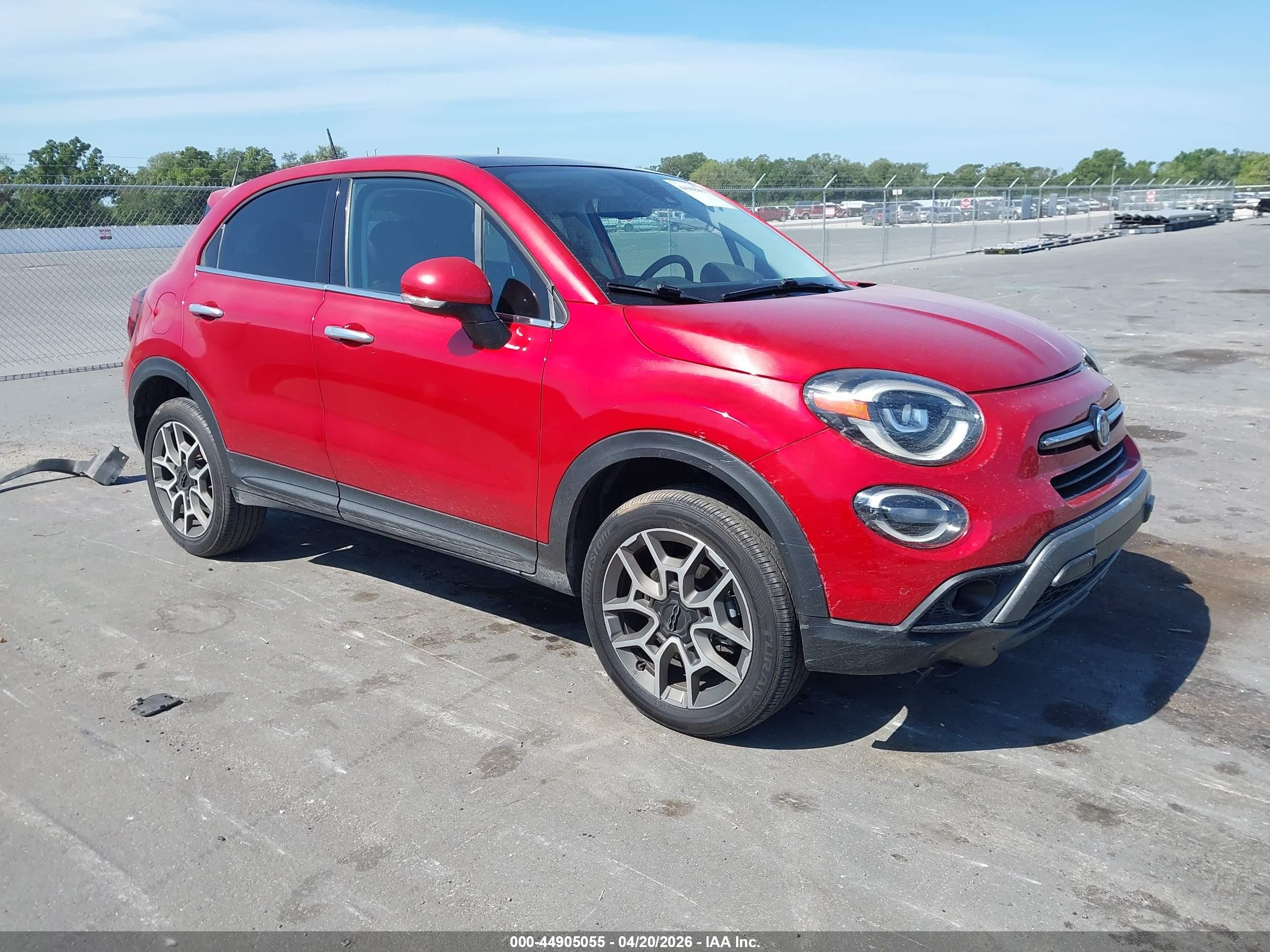 2019 FIAT 500X Trekking Plus, VIN ZFBNFYD17KP789654 — Front end