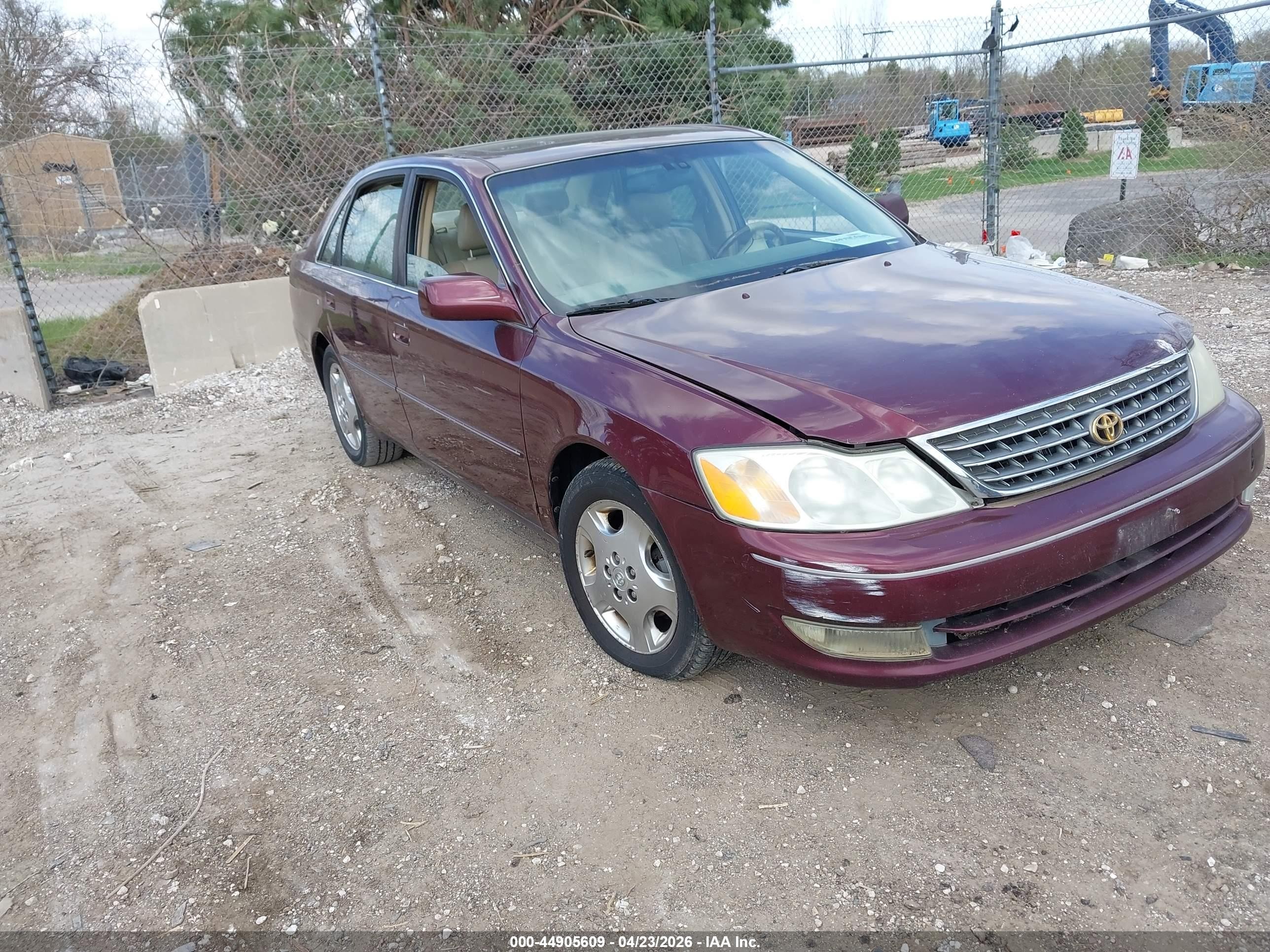 2004 Toyota Avalon XLS, VIN 4T1BF28B14U345069 — Normal wear