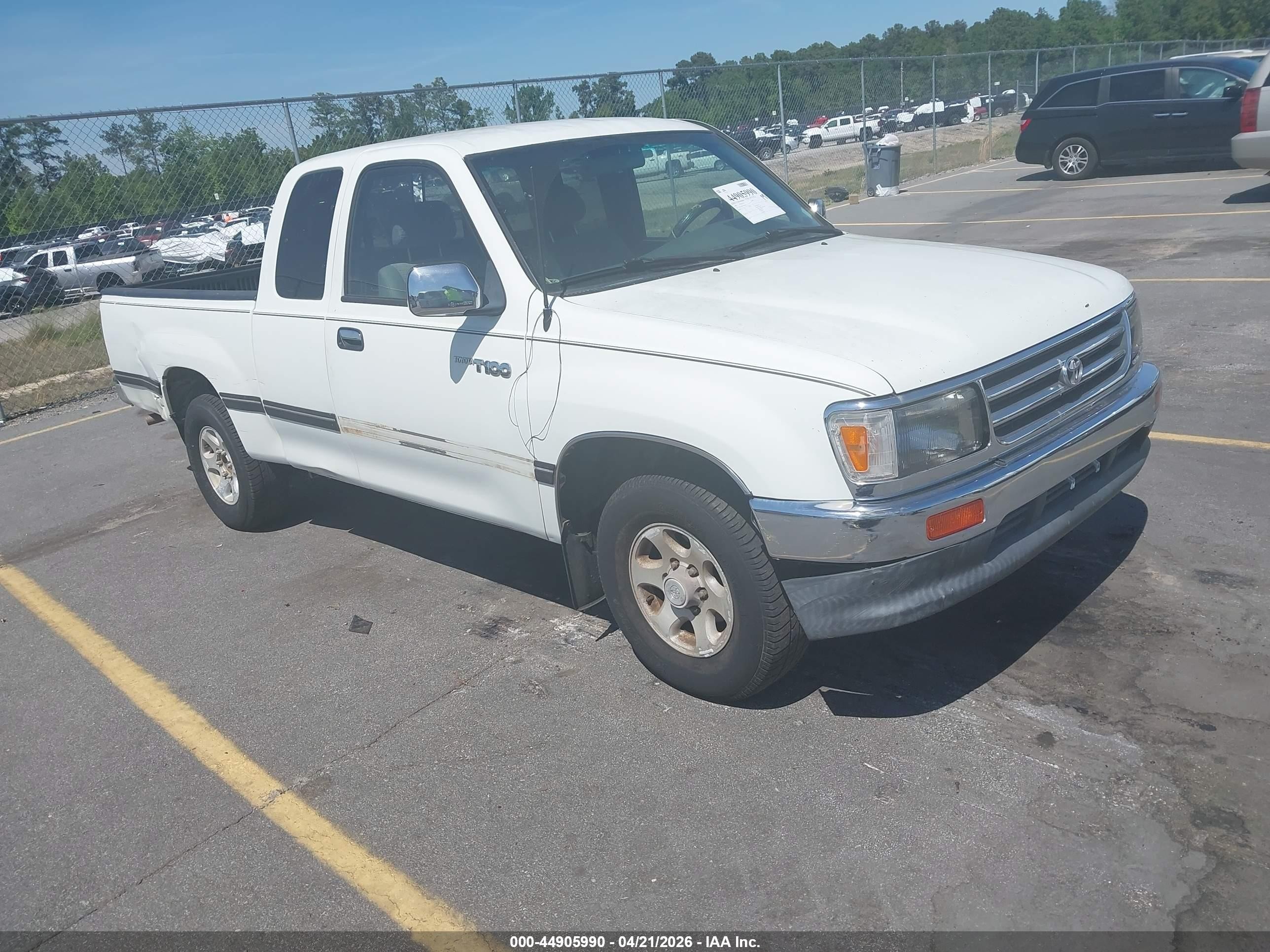 1996 Toyota T100 SR5, VIN JT4TN14D1T0026290 — Side