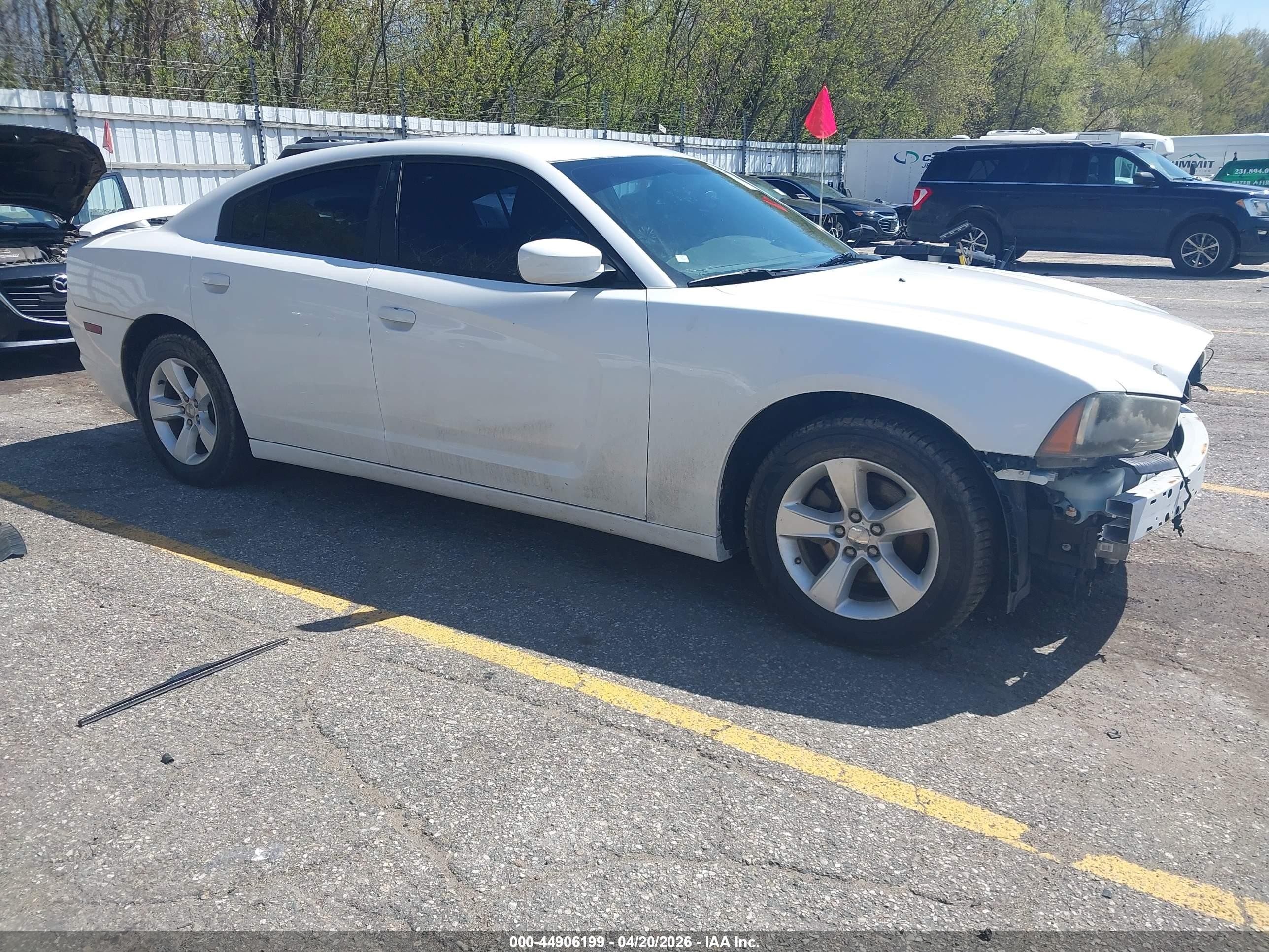 2013 Dodge Charger SE, VIN 2C3CDXBG2DH583696 — Front end