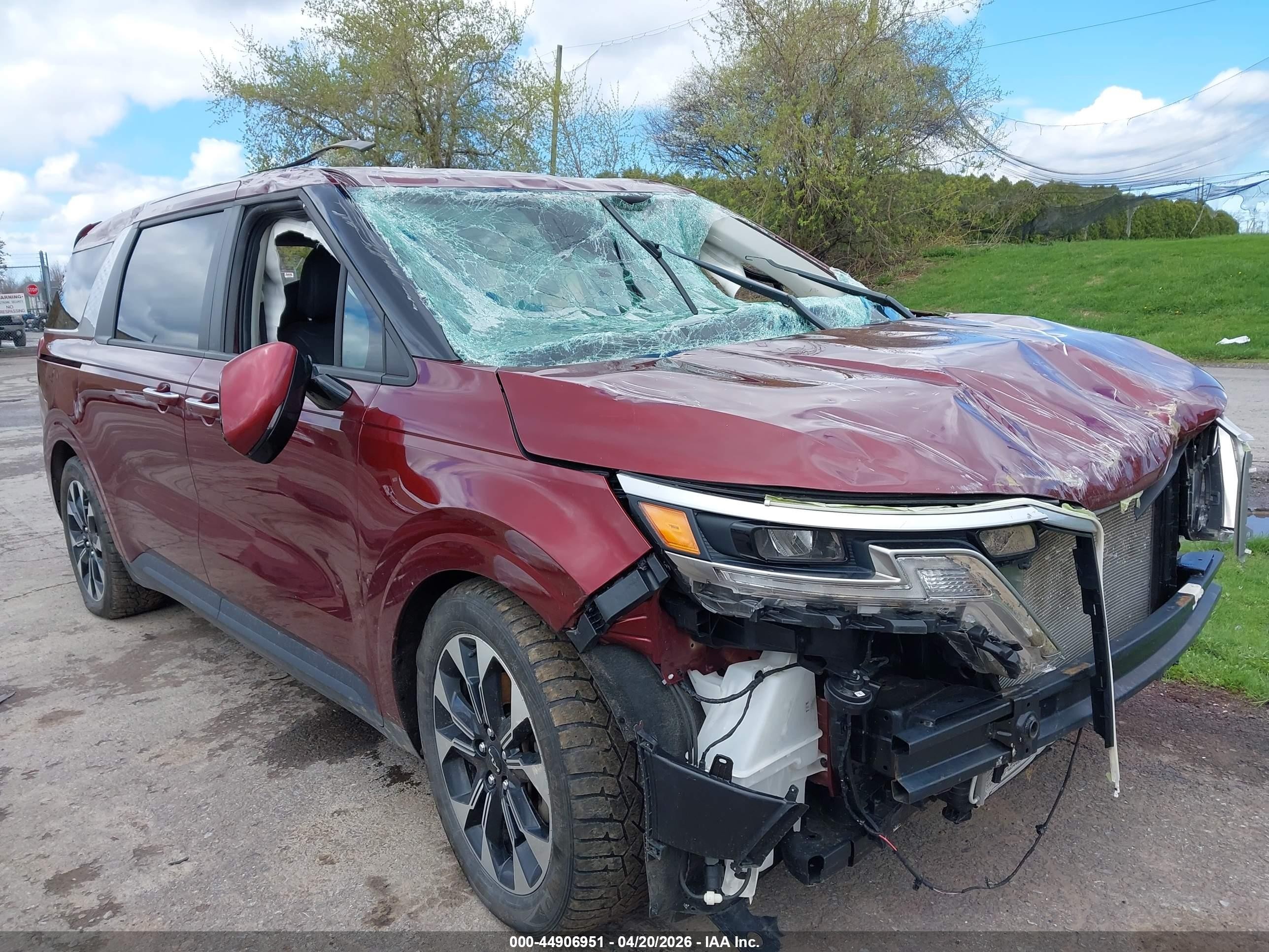 2024 Kia Carnival EX, VIN KNDNC5H35R6420579 — Fresh water flood