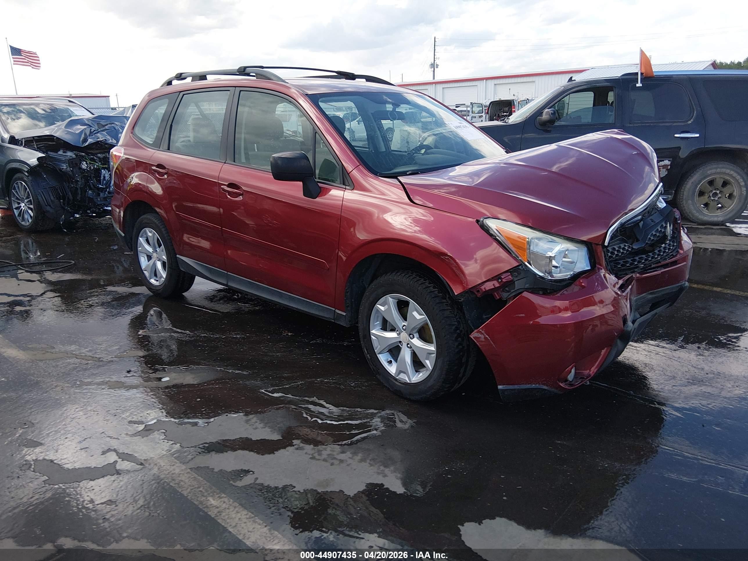 2016 Subaru Forester 2.5i, VIN JF2SJABC2GH402392 — Перед