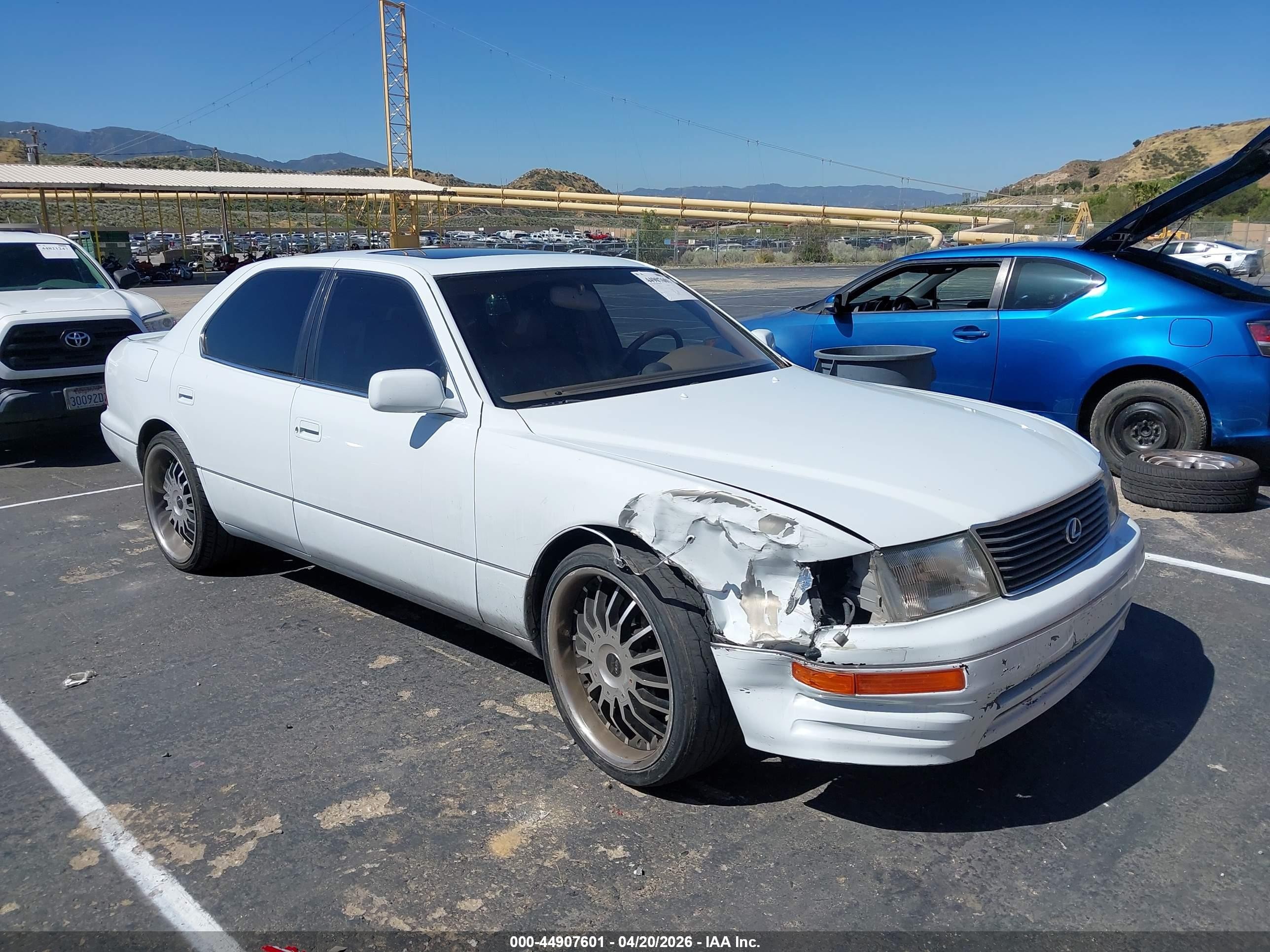 1997 Lexus LS 400, VIN JT8BH28F4V0071049 — Front end