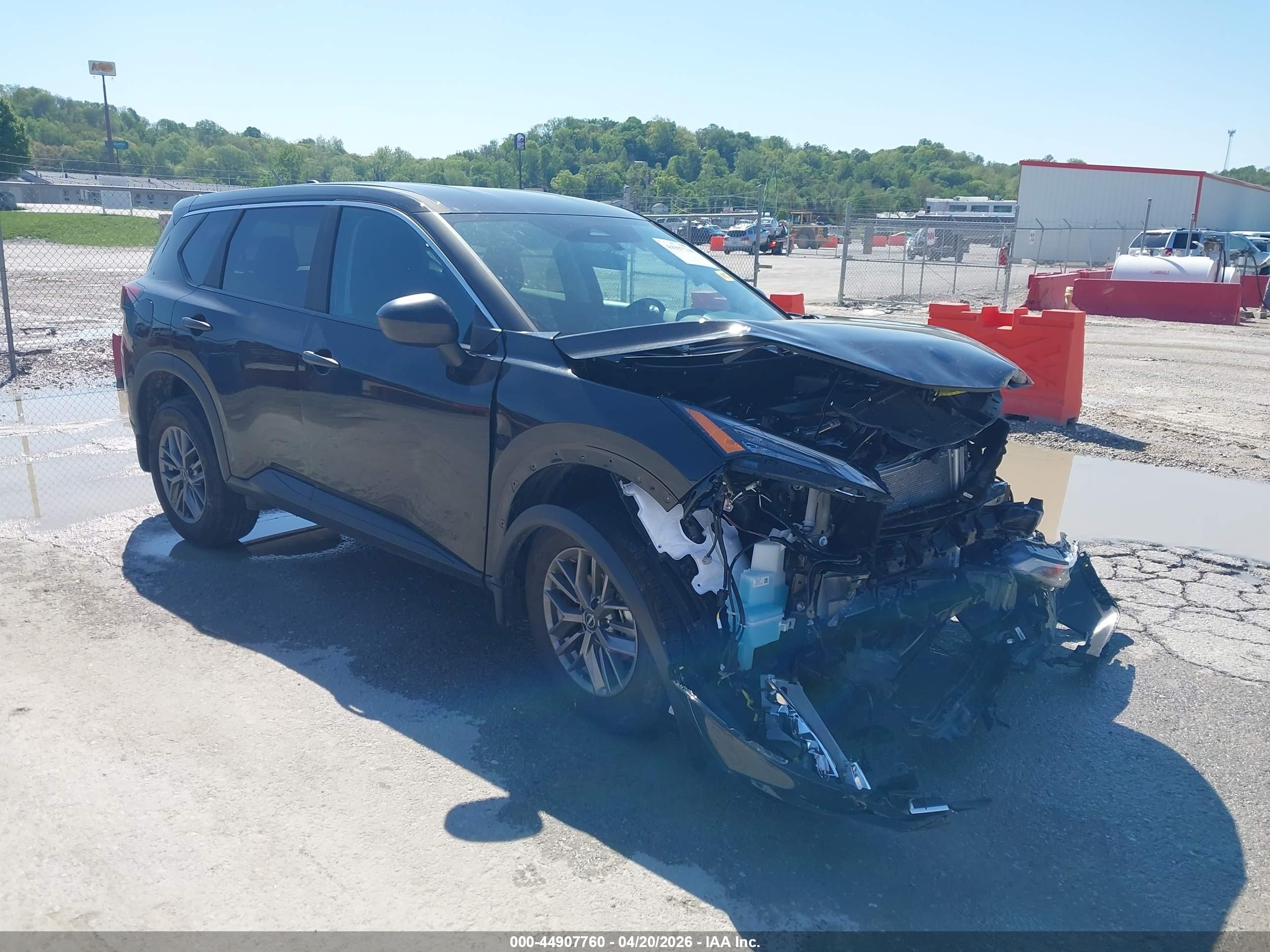 2026 Nissan Rogue S, VIN 5N1BT3AB8TC699166 — Front end