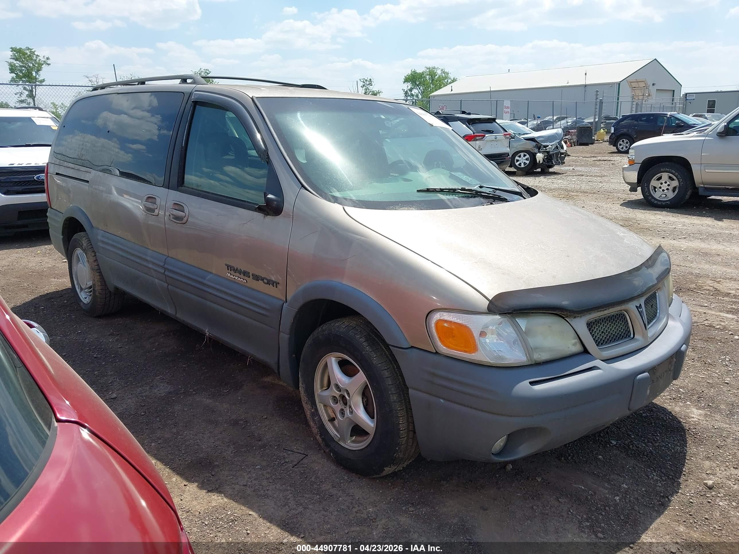 1998 Pontiac Trans Sport, VIN 1GMDX03E7WD286298 — Normal wear