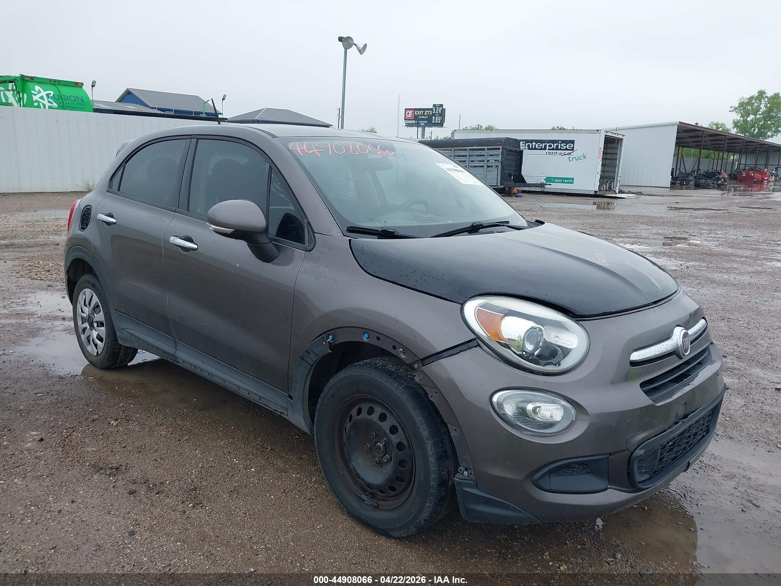 2017 FIAT 500X Pop, VIN ZFBCFXAB6HP546697 — Перед