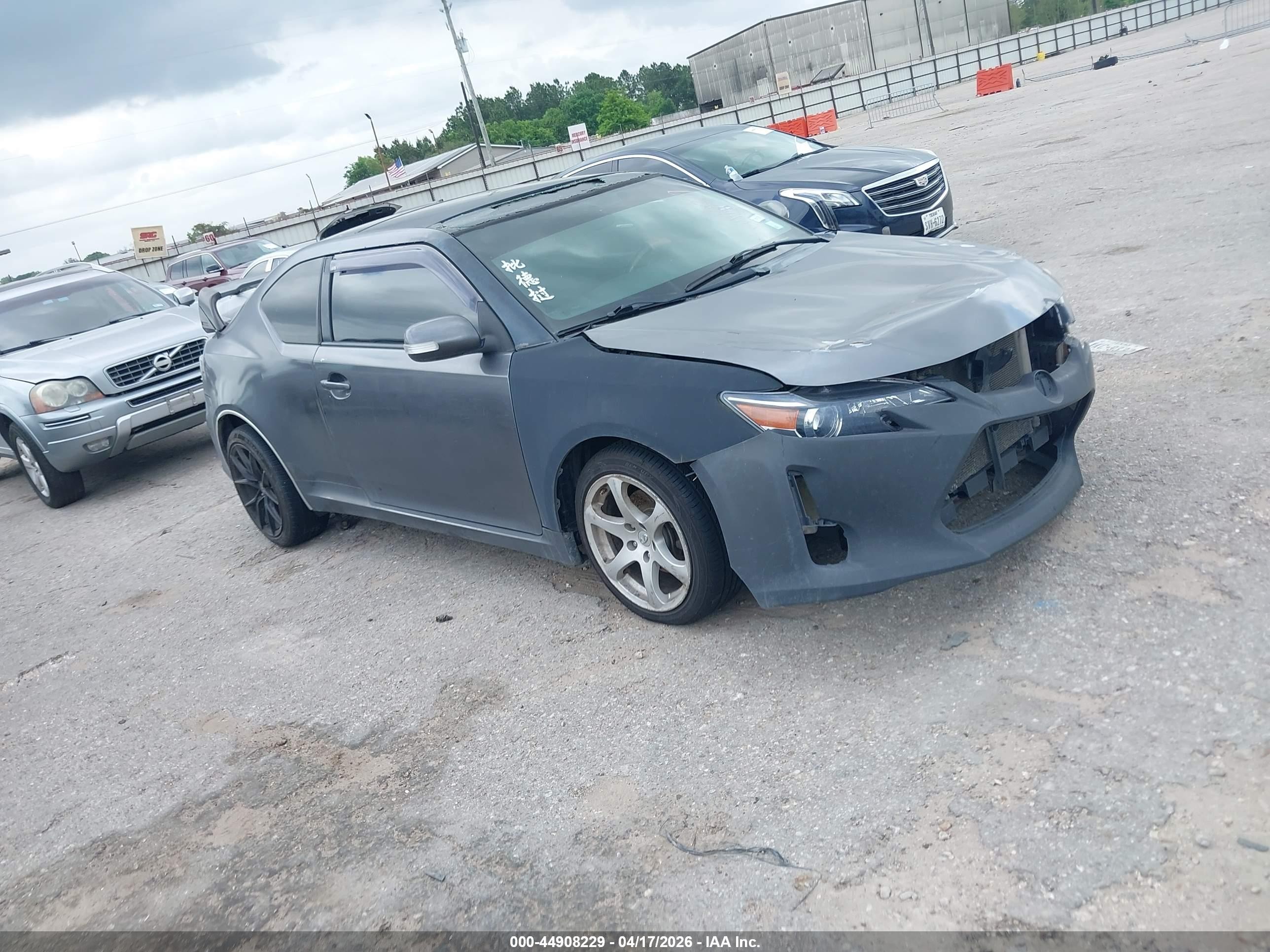 2015 Scion tC, VIN JTKJF5C76F3092028 — Front end