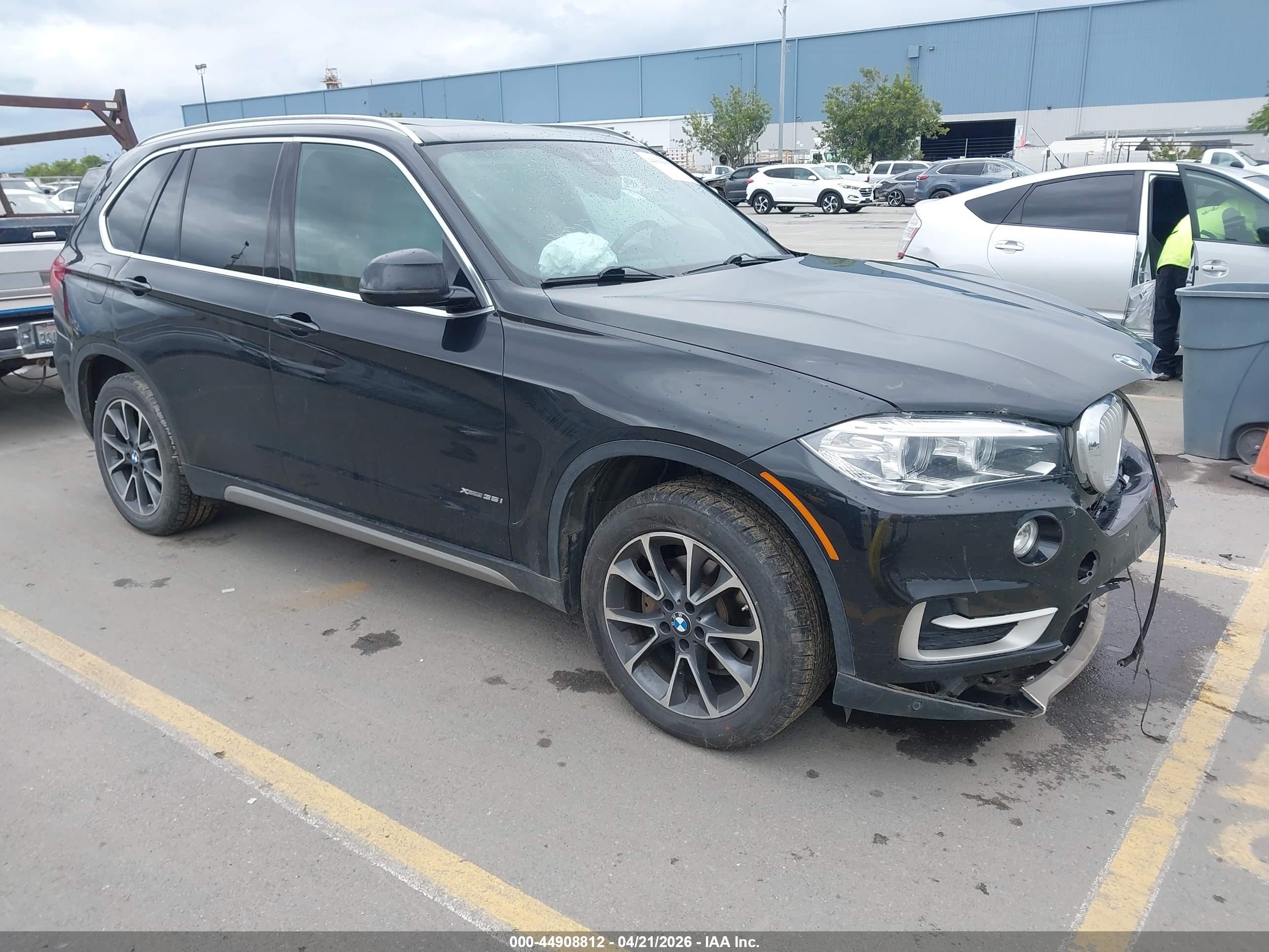 2018 BMW X5 xDrive35i, VIN 5UXKR0C55J0X87615 — Front end