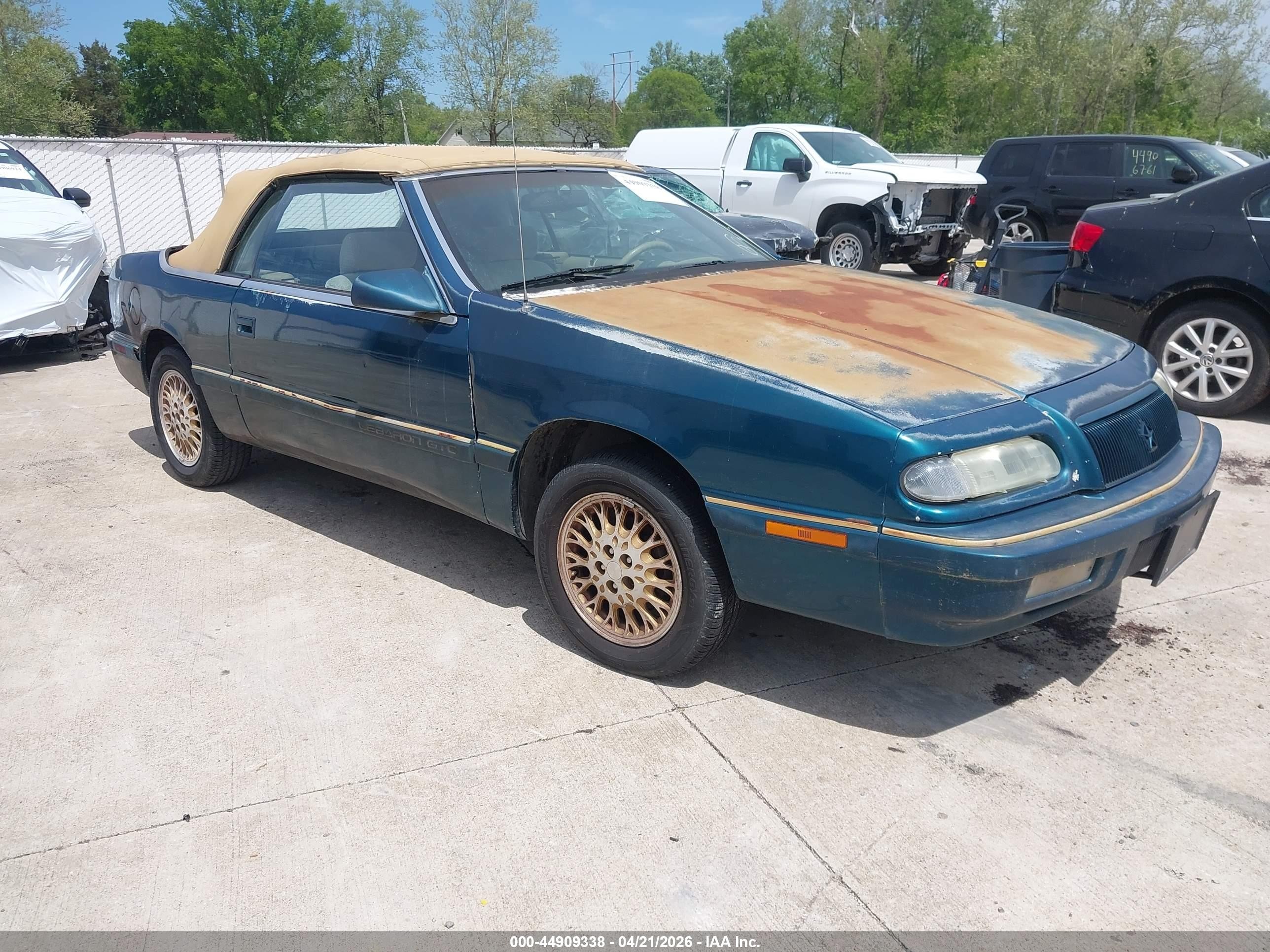 1995 Chrysler LeBaron GTC, VIN 1C3EU4535SF678252 — Normal wear