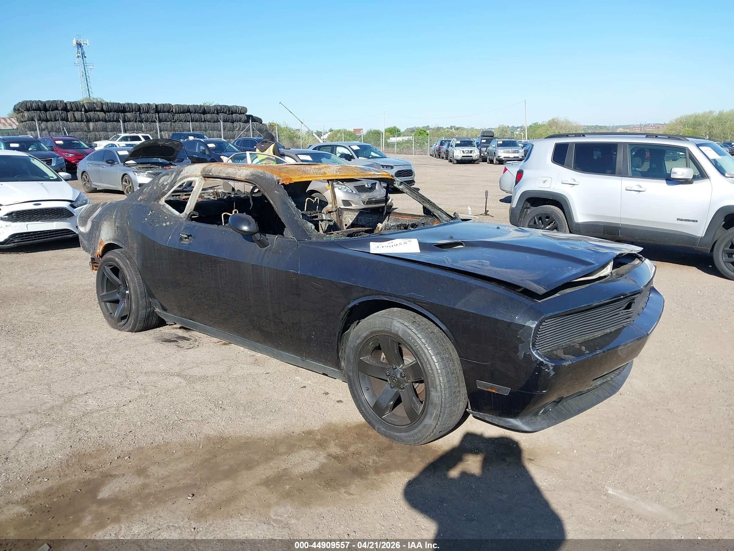 2009 Dodge Challenger SE, VIN 2B3LJ44V79H610348 — Interior fire
