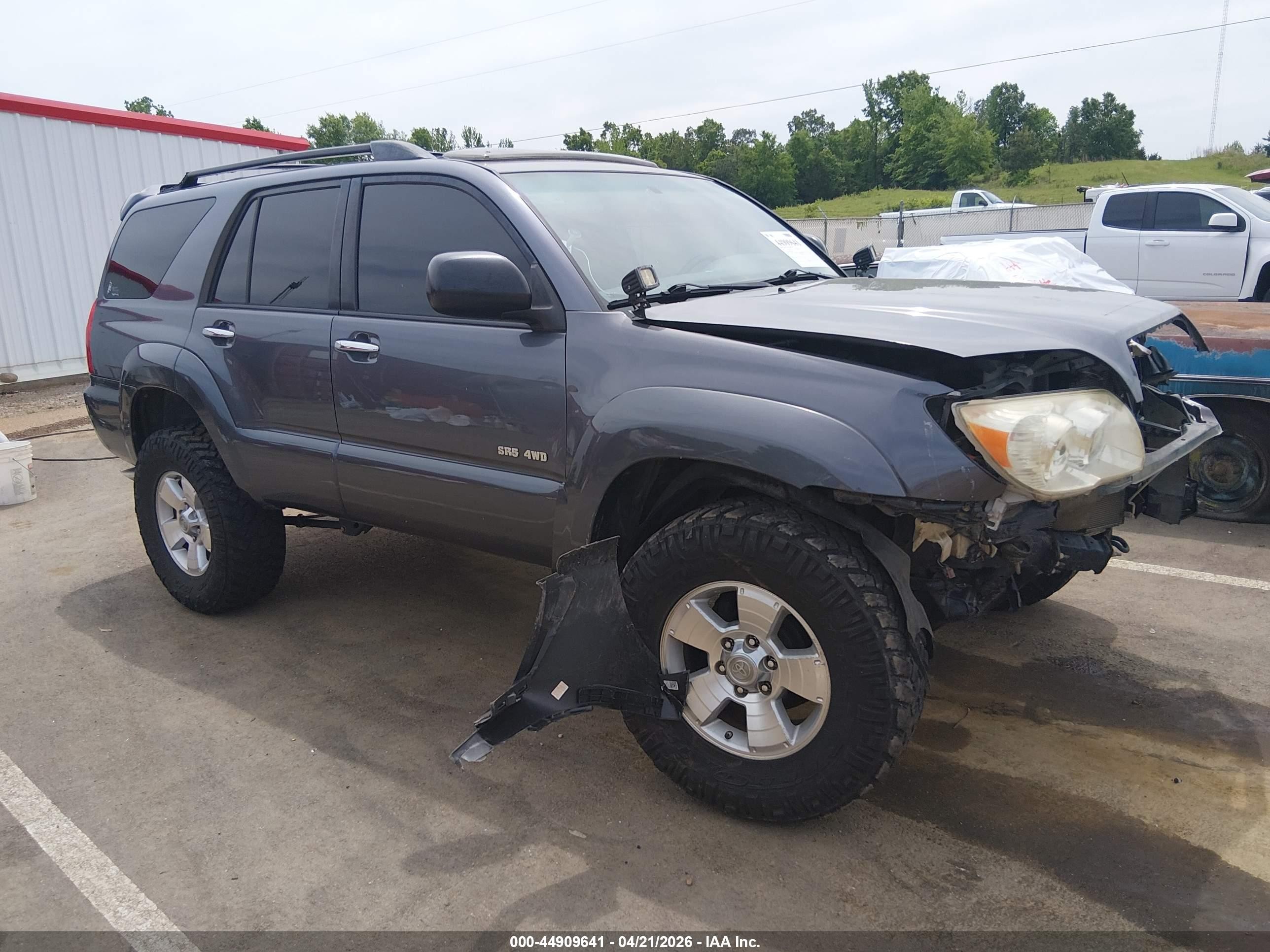2009 Toyota 4Runner SR5, VIN JTEBU14R19K035851 — Front end