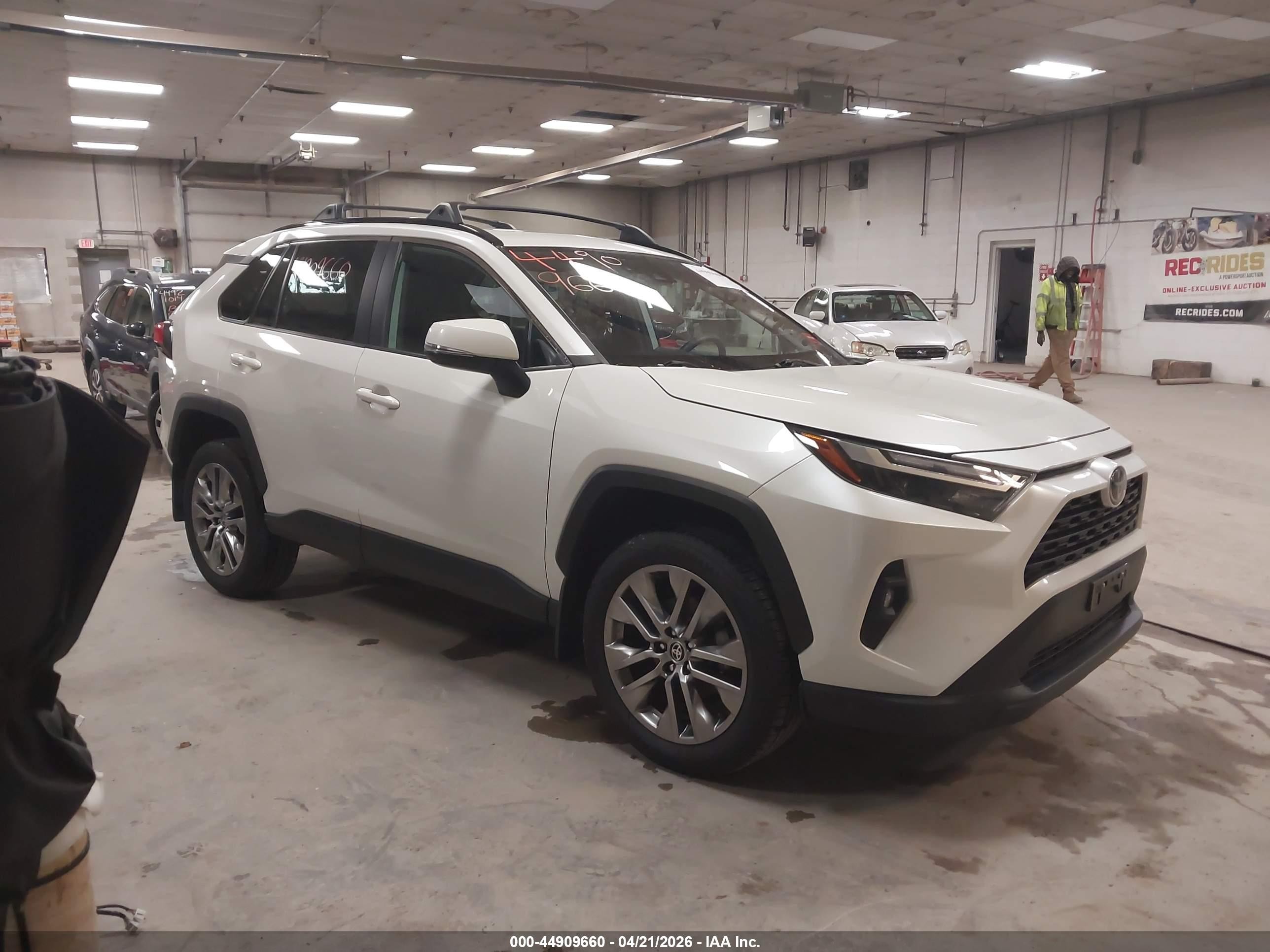 2022 Toyota RAV4 XLE Premium, VIN 2T3A1RFV6NW262133 — Fresh water flood