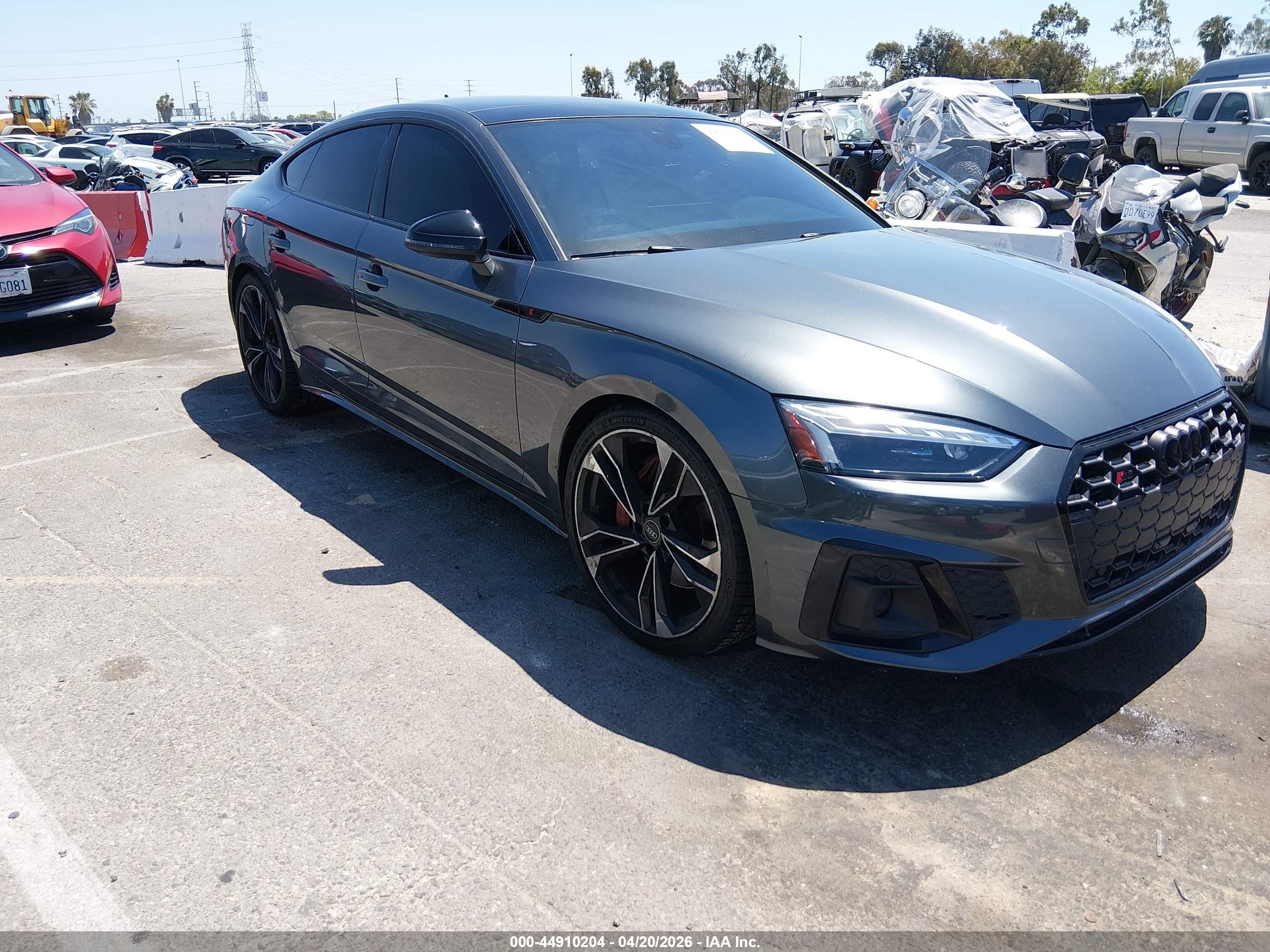 2021 Audi S5 Sportback Premium Plus, VIN WAUC4CF5XMA063142 — Перед