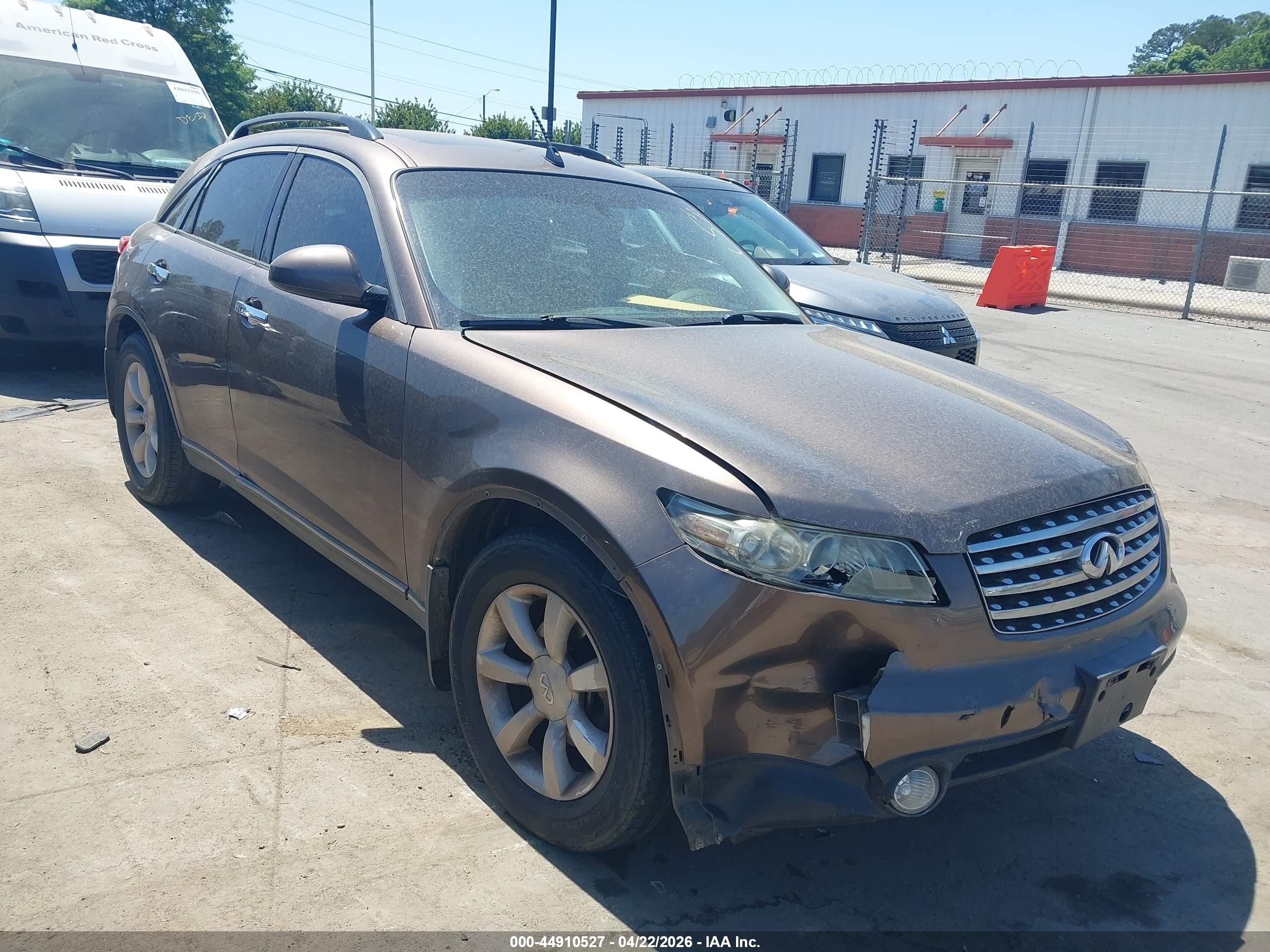 2004 Infiniti FX, VIN JNRAS08W34X210337 — Front end
