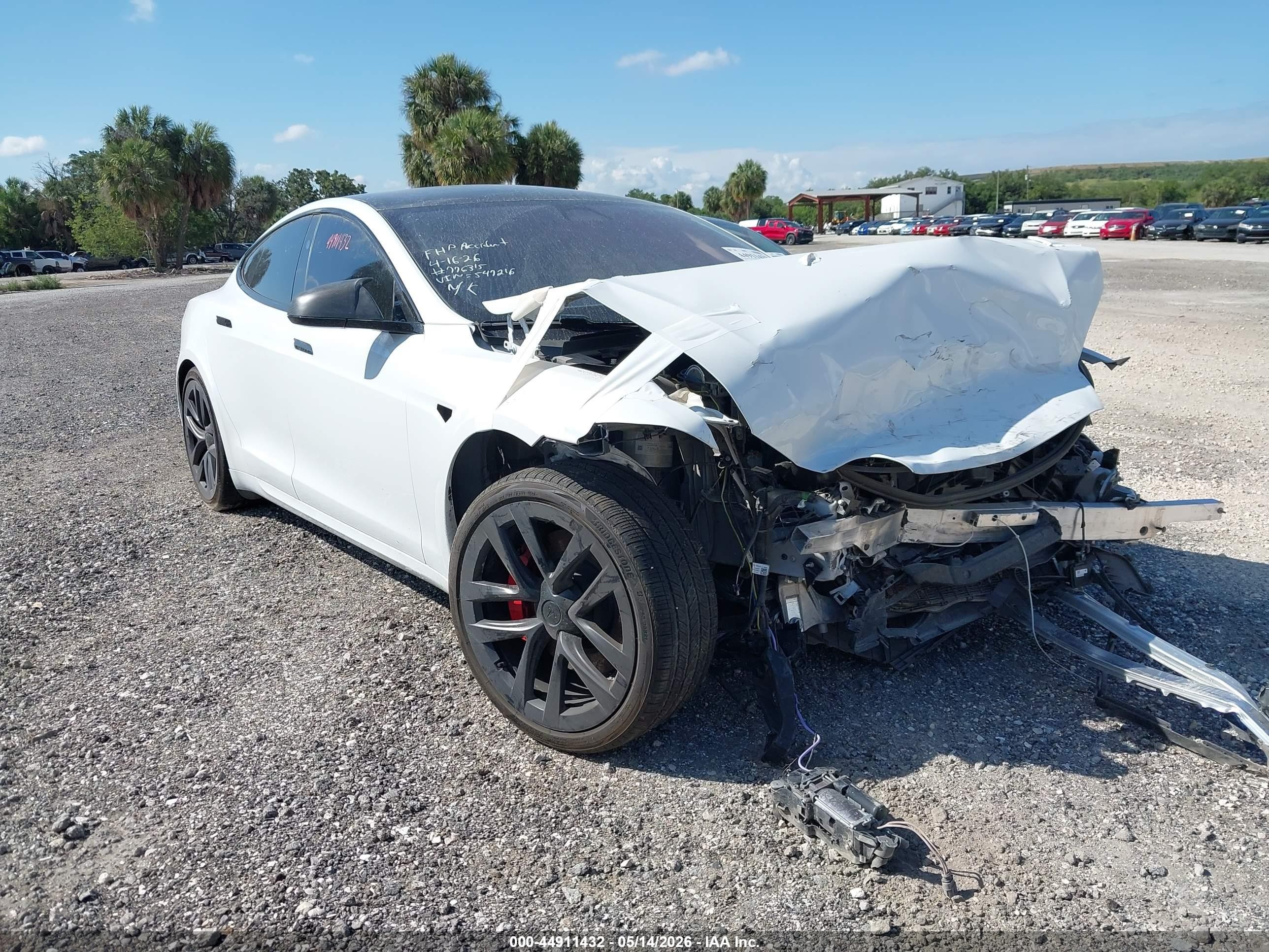 2025 Tesla Model S Plaid, VIN 5YJSA1E69SF547216 — Front end