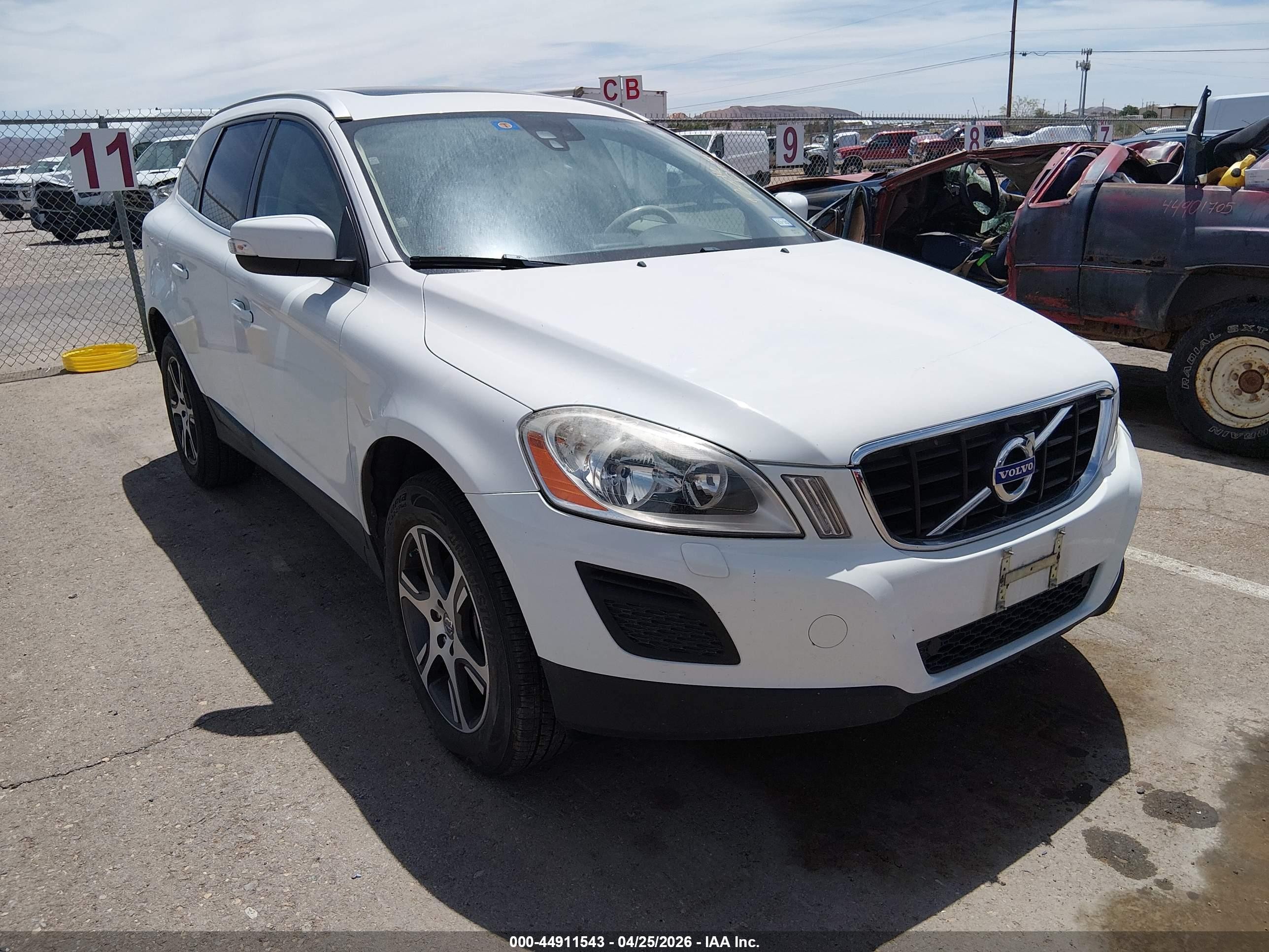 2011 Volvo XC60 3.0T, VIN YV4902DZ6B2149934 — Normal wear