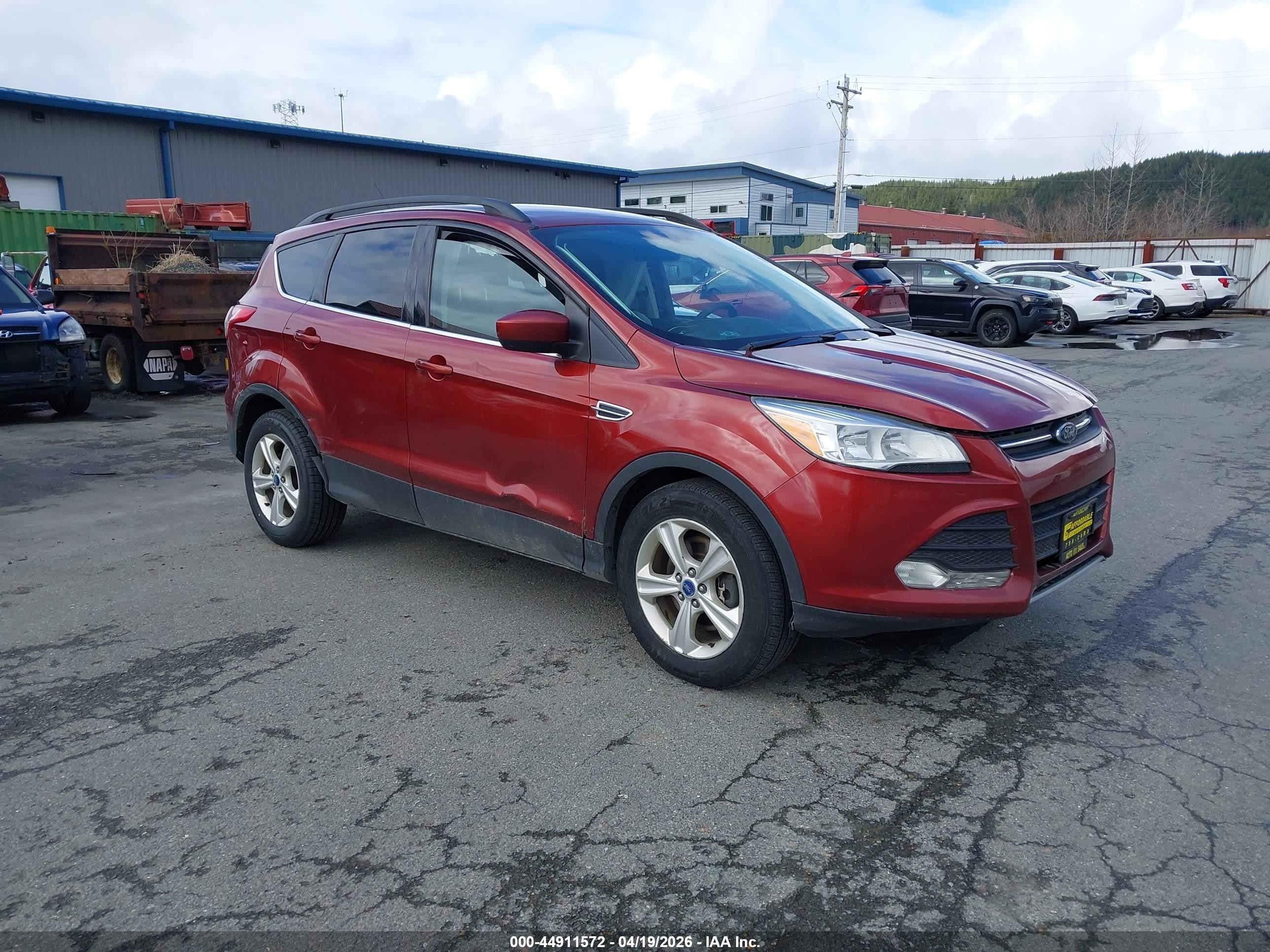 2014 Ford Escape SE, VIN 1FMCU9G90EUC94442 — Бок