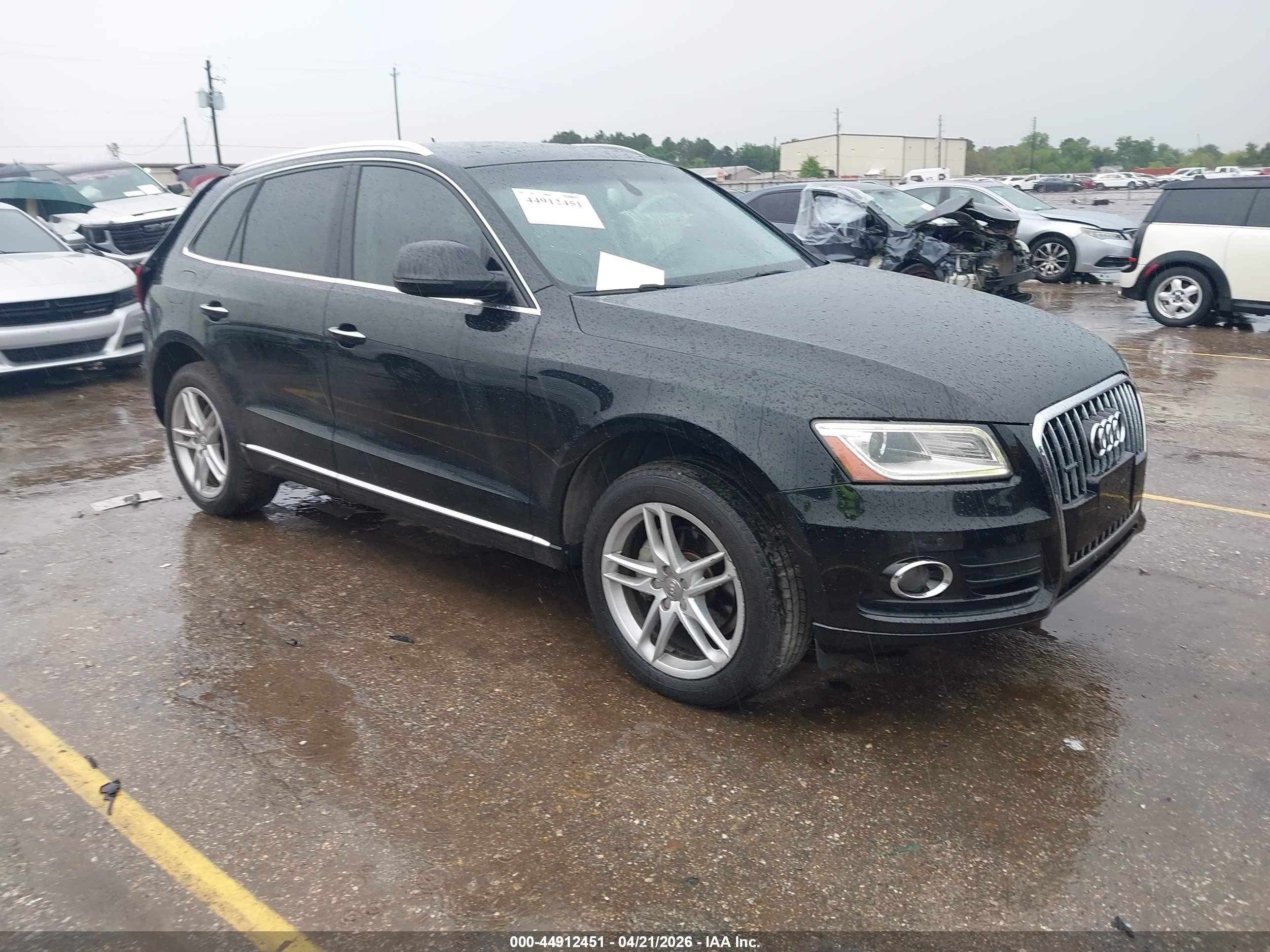 2017 Audi Q5 Premium, VIN WA1C2AFP6HA096914 — Rear end