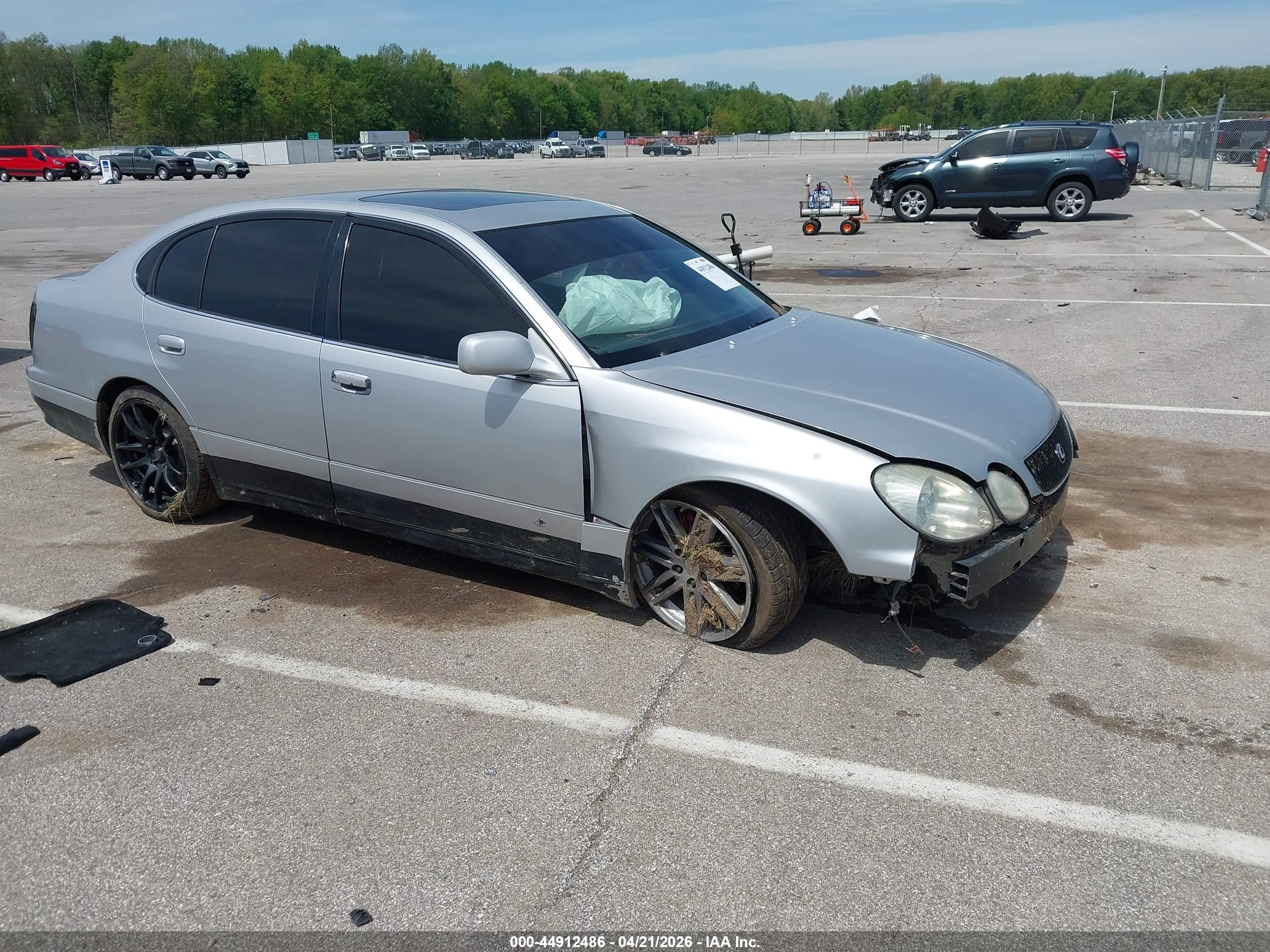 1999 Lexus GS 400, VIN JT8BH68X4X0019049 — Зад