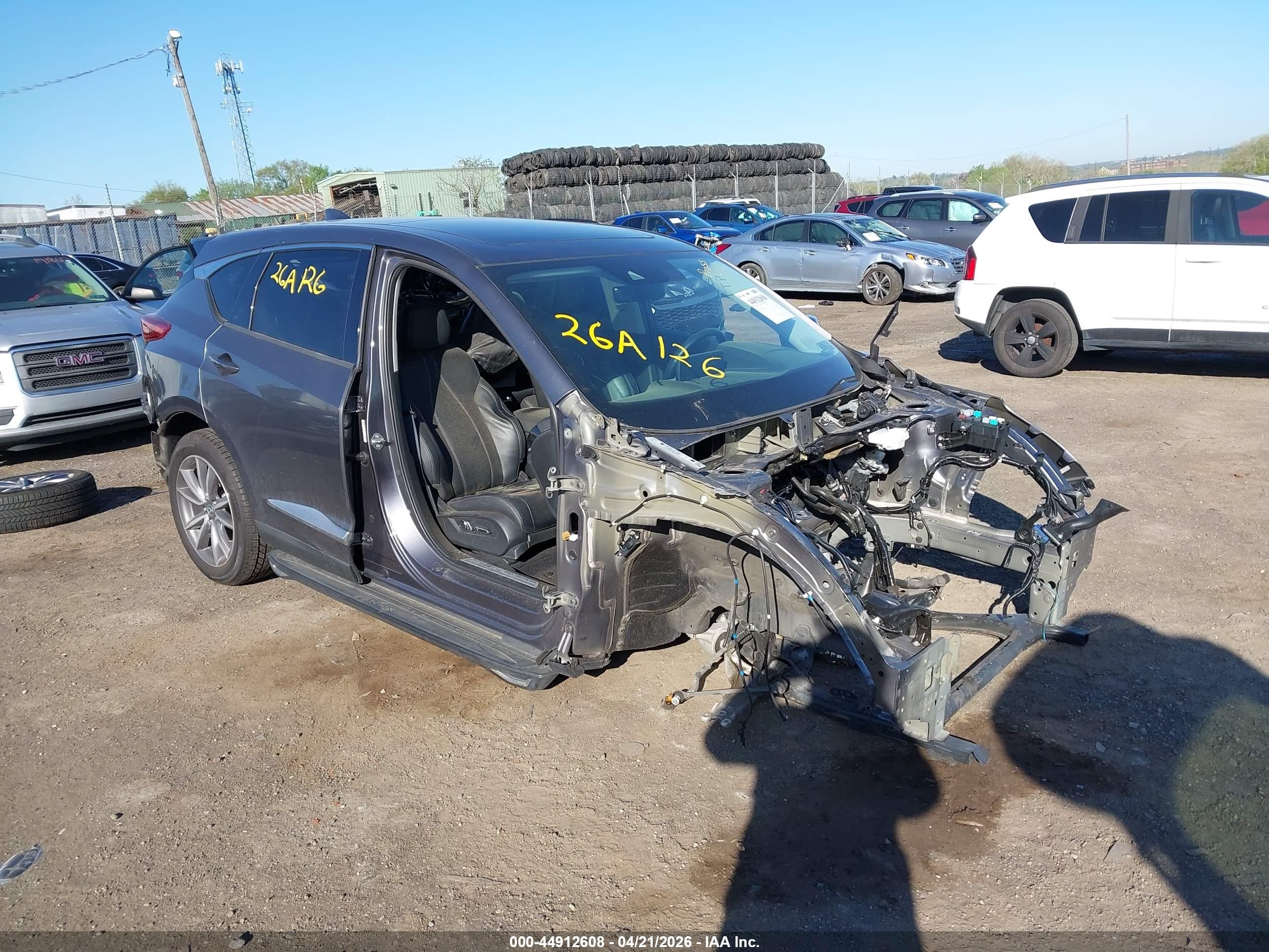 2020 Acura RDX Technology, VIN 5J8TC2H59LL020123 — Front end