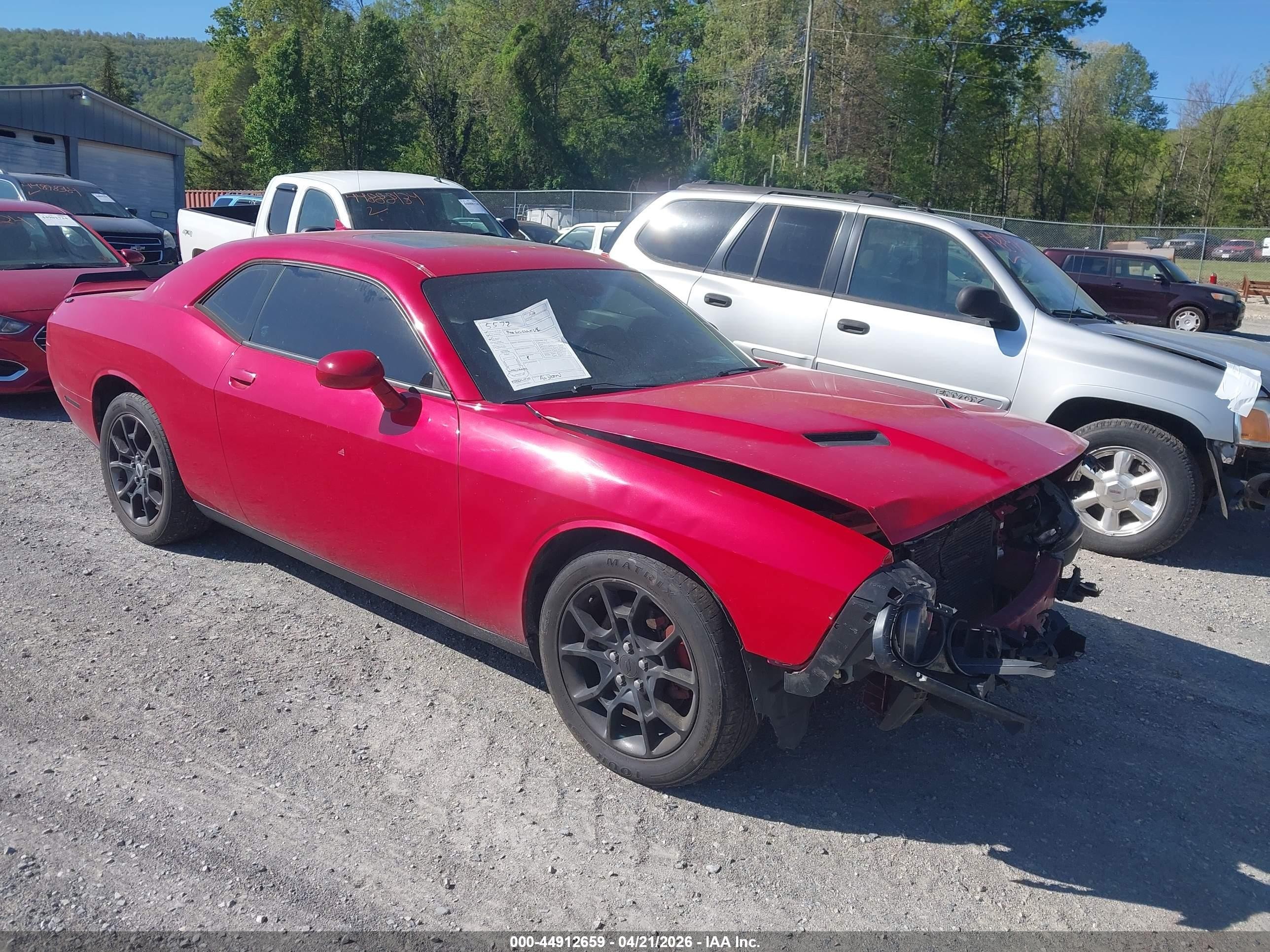 2017 Dodge Challenger GT, VIN 2C3CDZGG0HH561500 — Front end