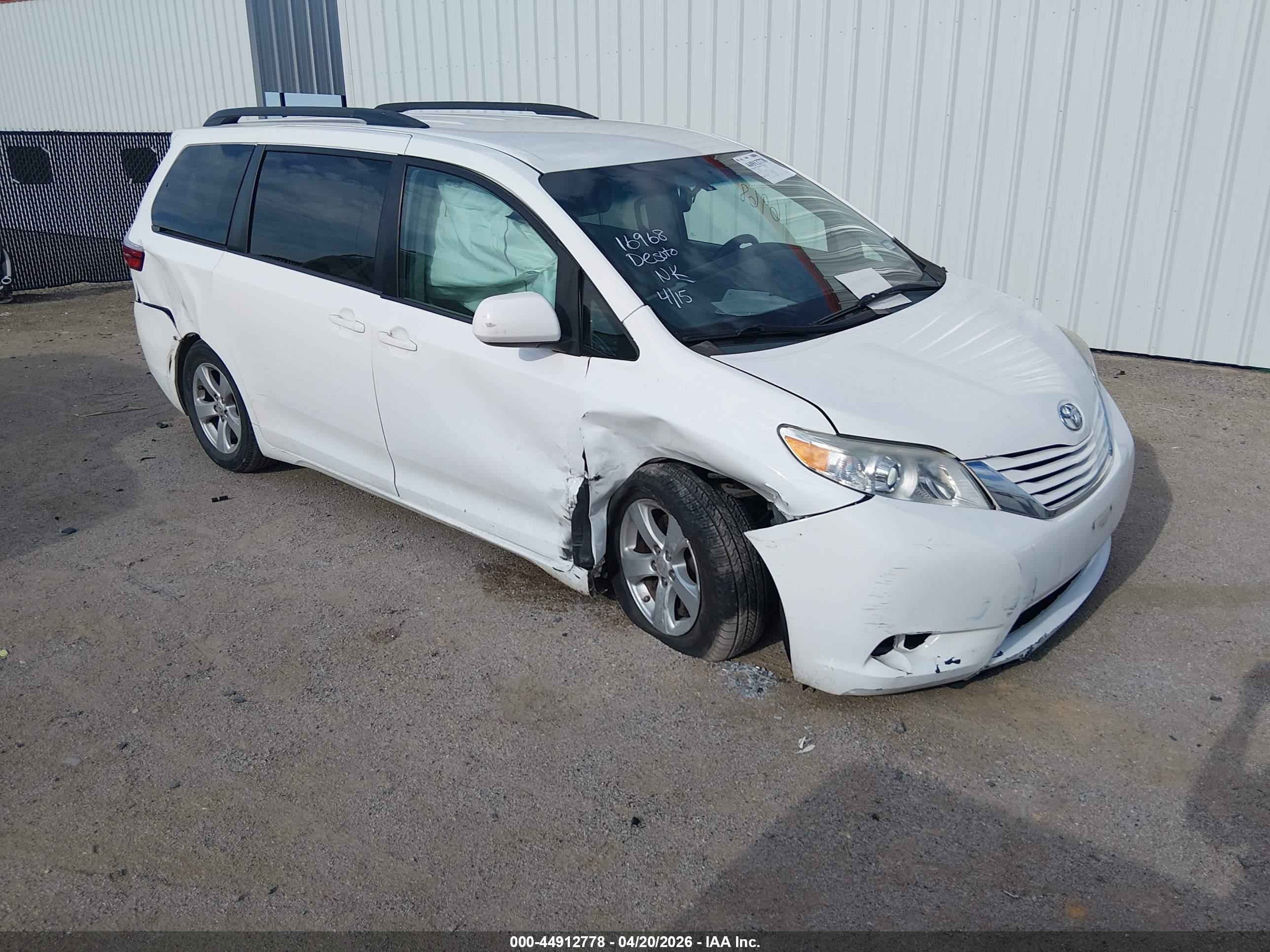 2015 Toyota Sienna LE, VIN 5TDKK3DC8FS577924 — All over