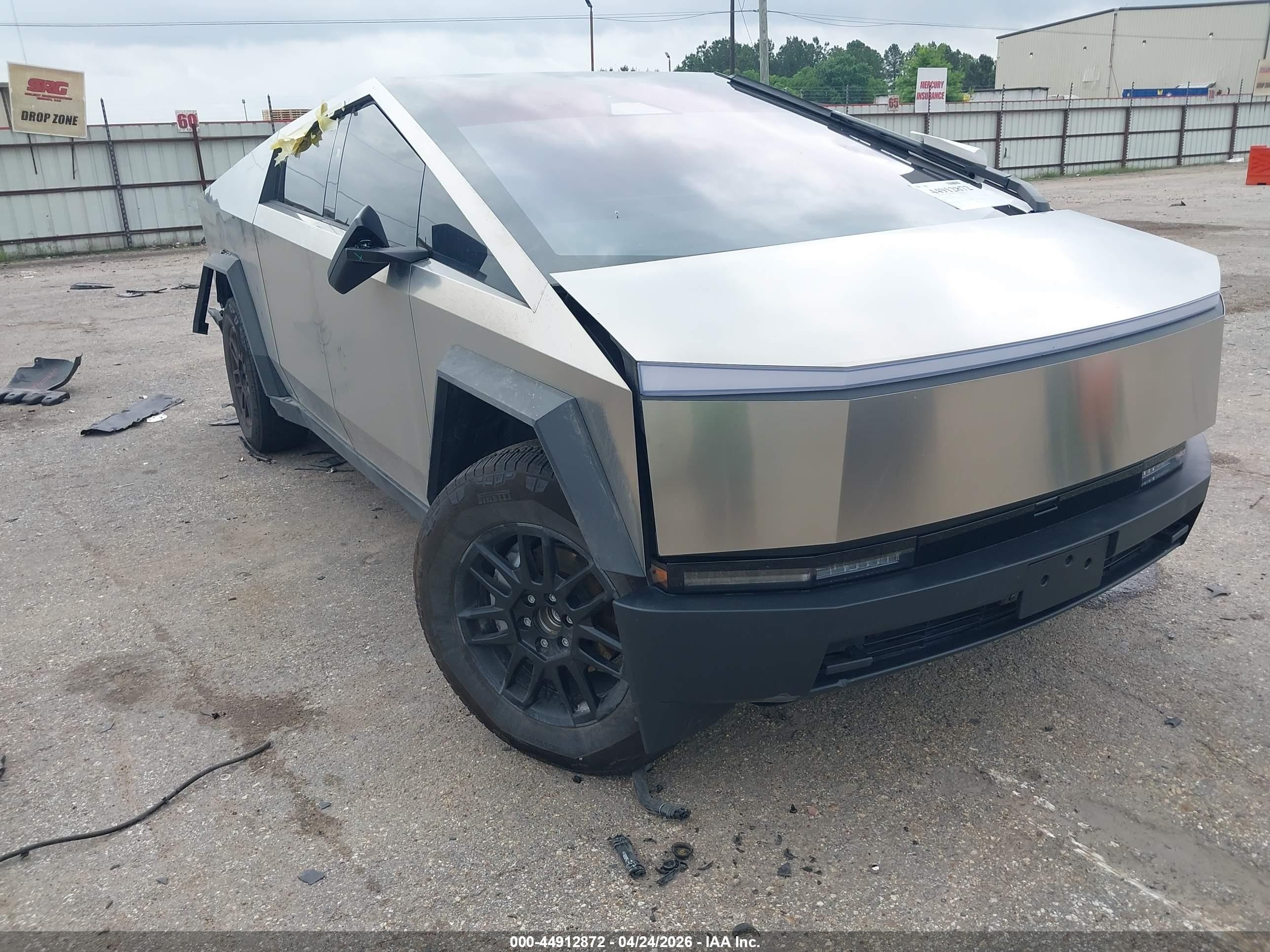 2025 Tesla Cybertruck, VIN 7G2CEHED9SA081510 — Rear end