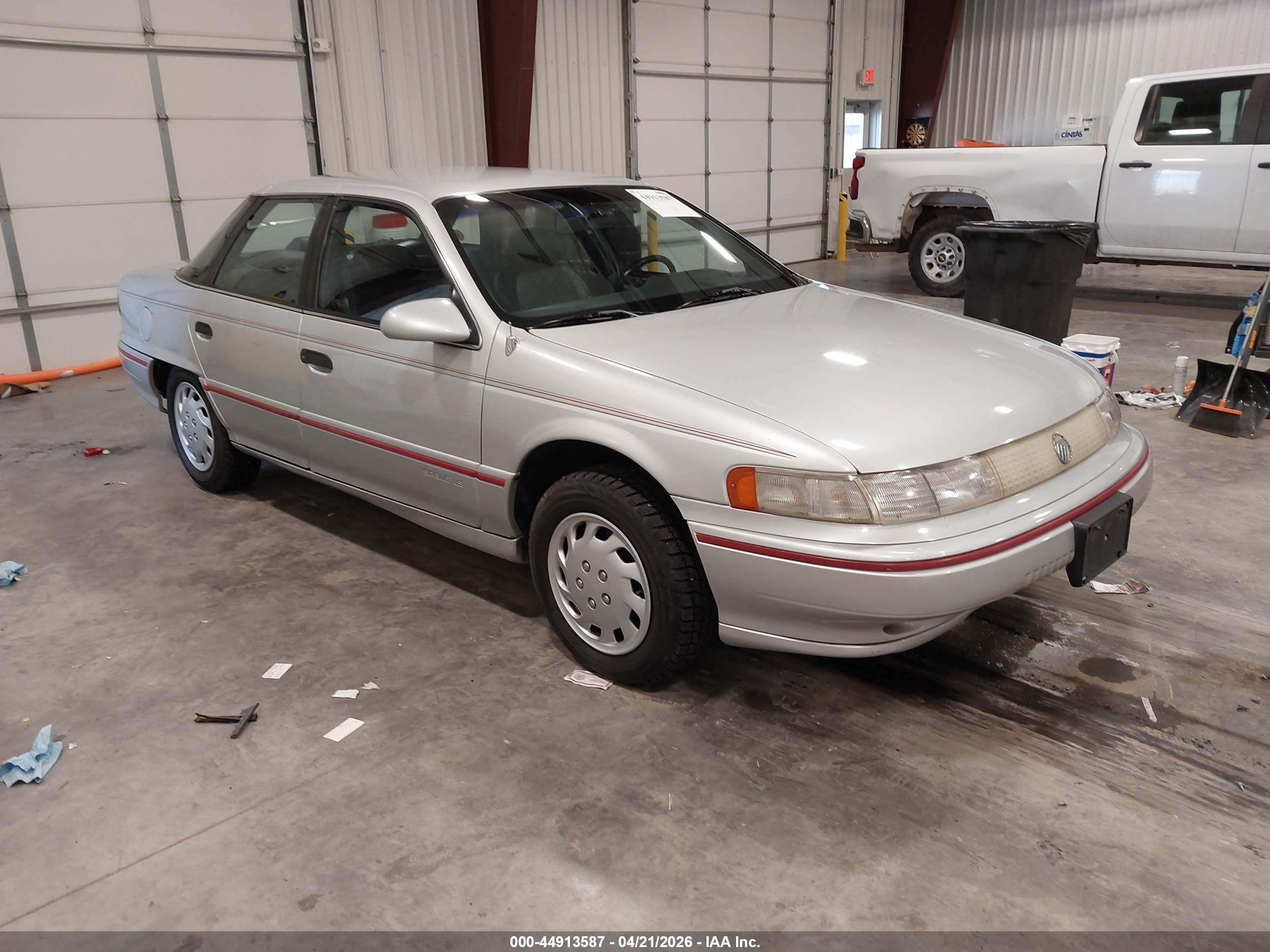 1992 Mercury Sable, VIN 1MELM5342NA637050 — Side