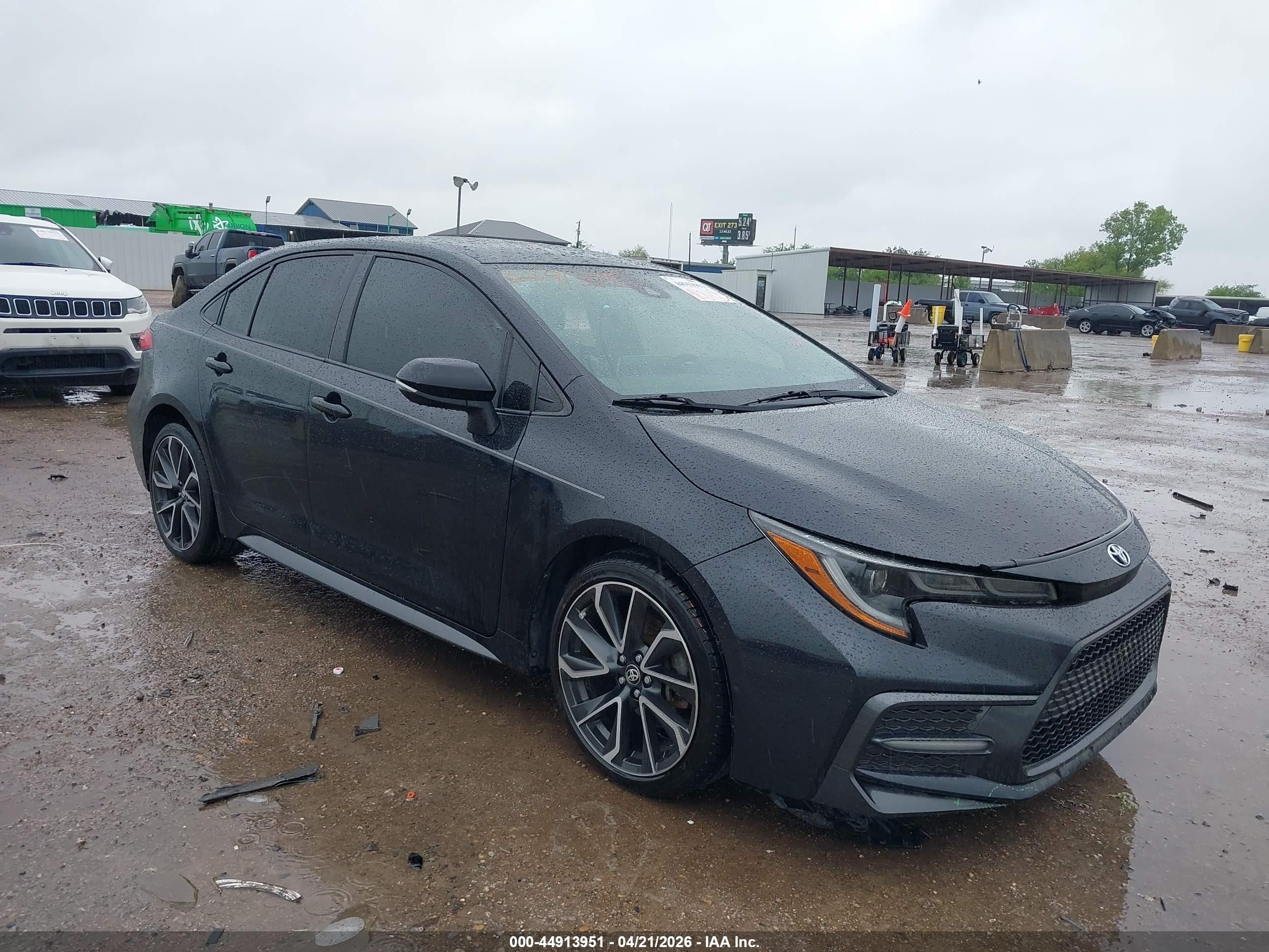 2021 Toyota Corolla SE, VIN JTDS4MCE8MJ065383 — Side