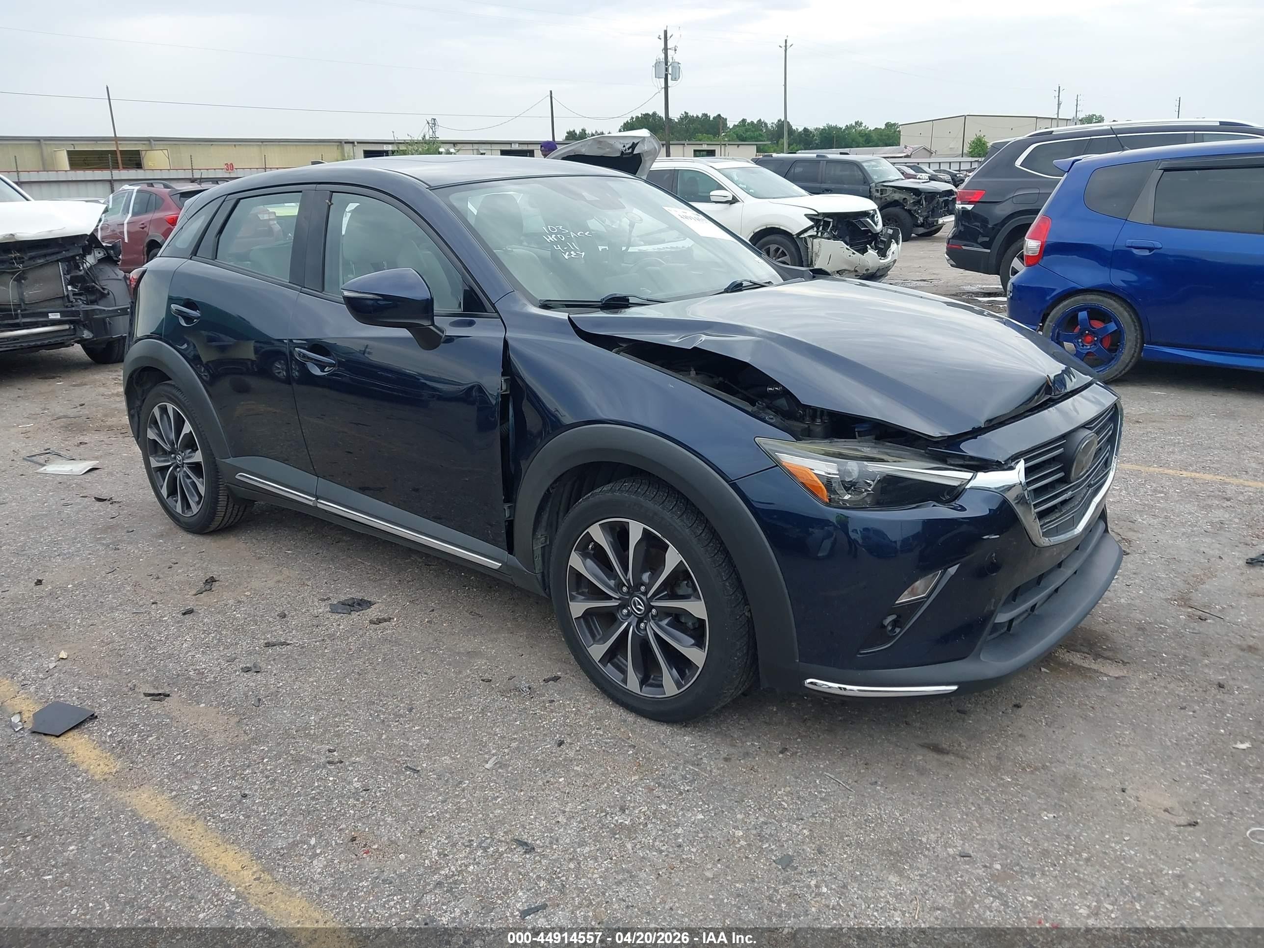 2019 Mazda CX-3 Grand Touring, VIN JM1DKFD73K0423700 — Front end