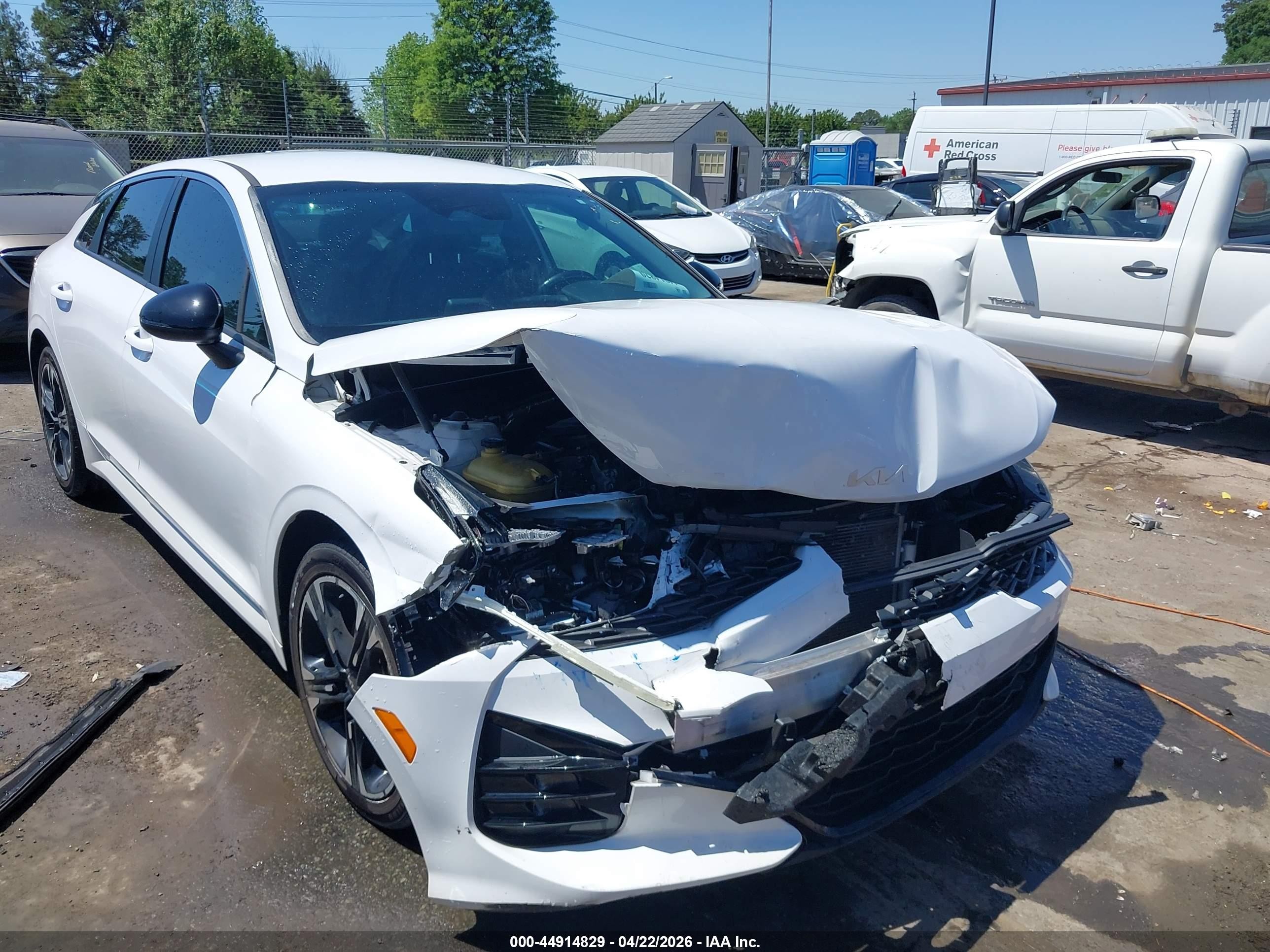 2023 Kia K5 GT-Line, VIN 5XXG64J24PG184727 — Front end