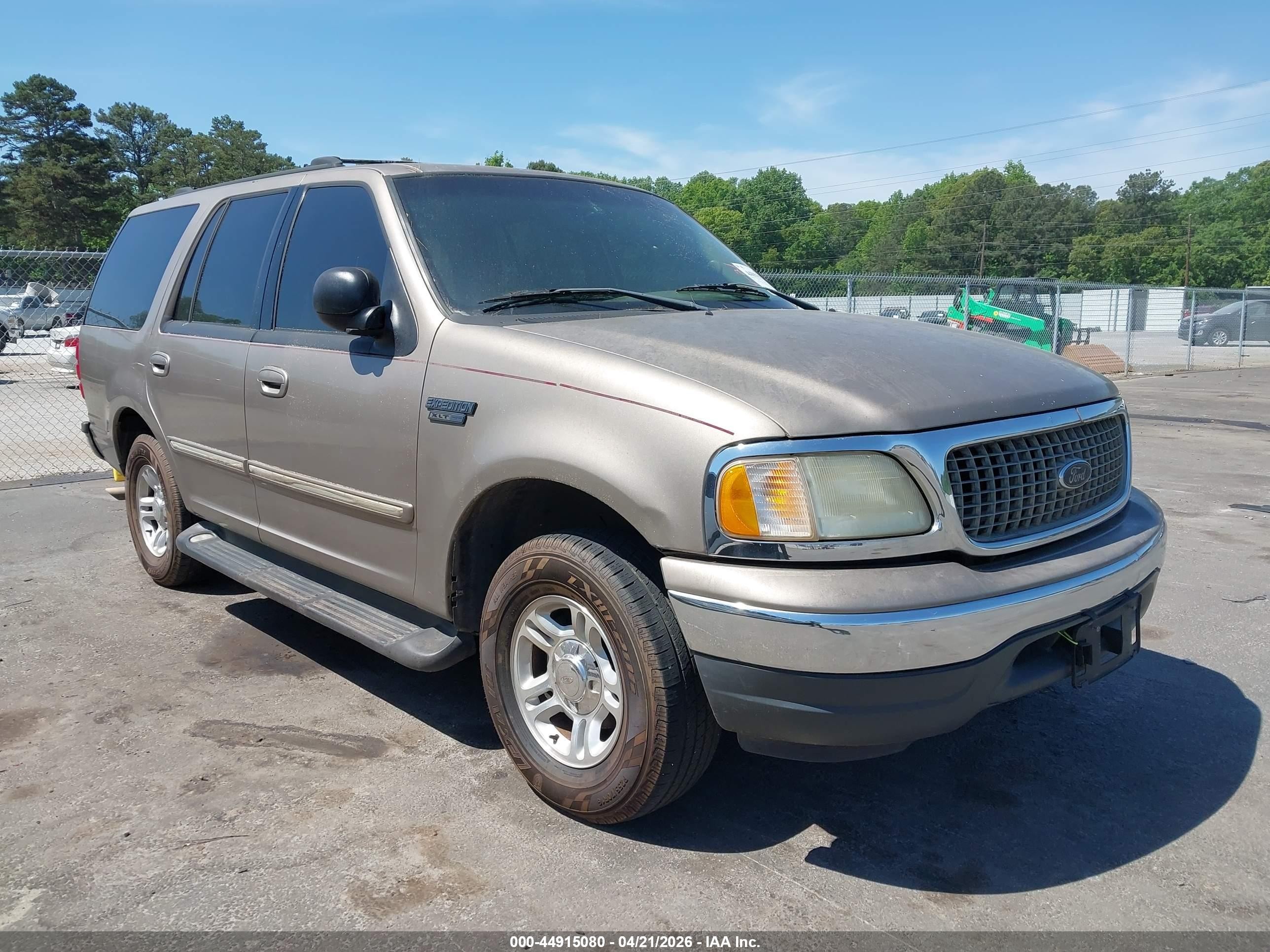 2001 Ford Expedition XLT, VIN 1FMRU15W91LB74935 — Normal wear
