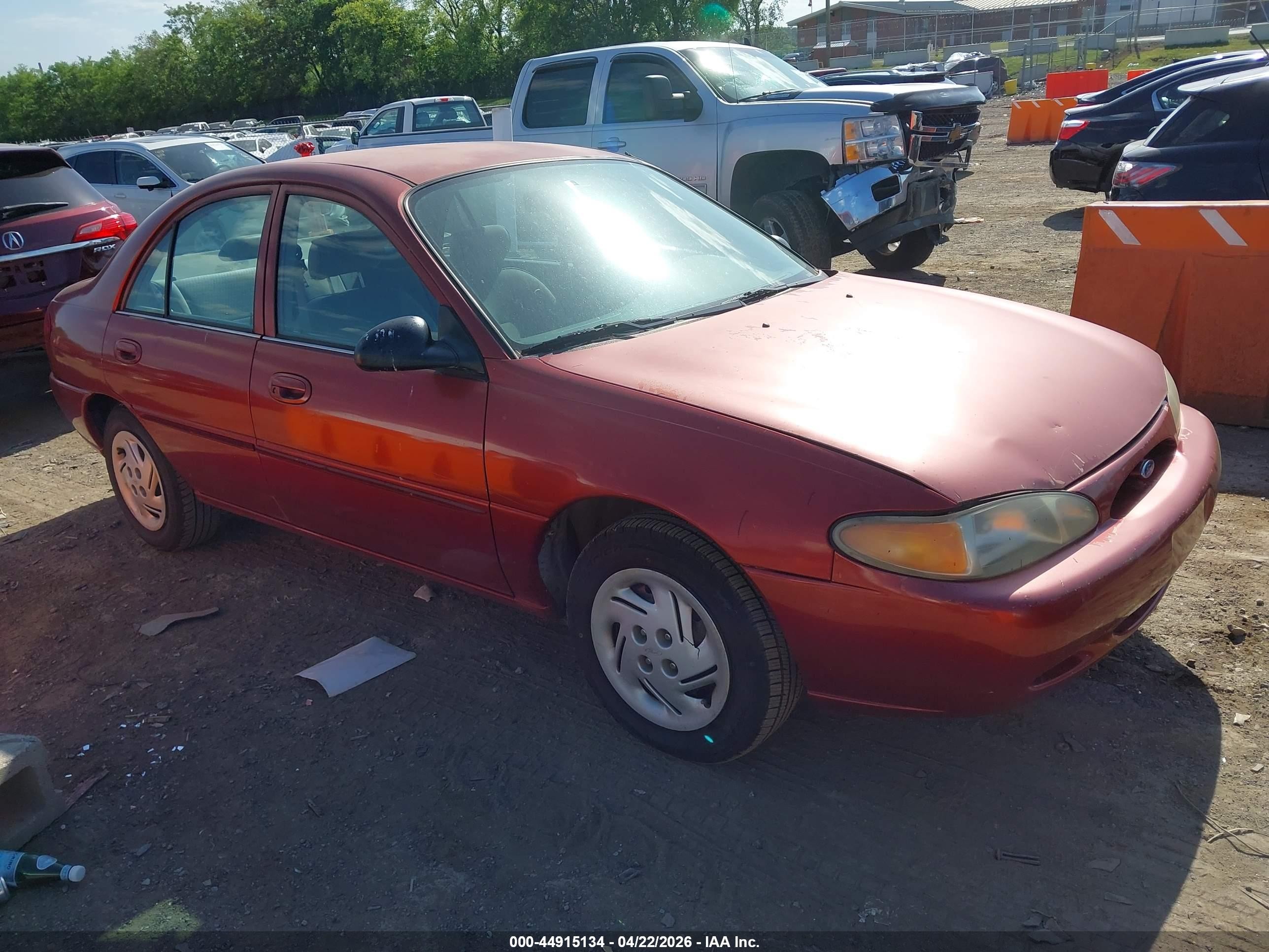 1998 Ford Escort SE, VIN 1FAFP13PXWW149788 — Normal wear