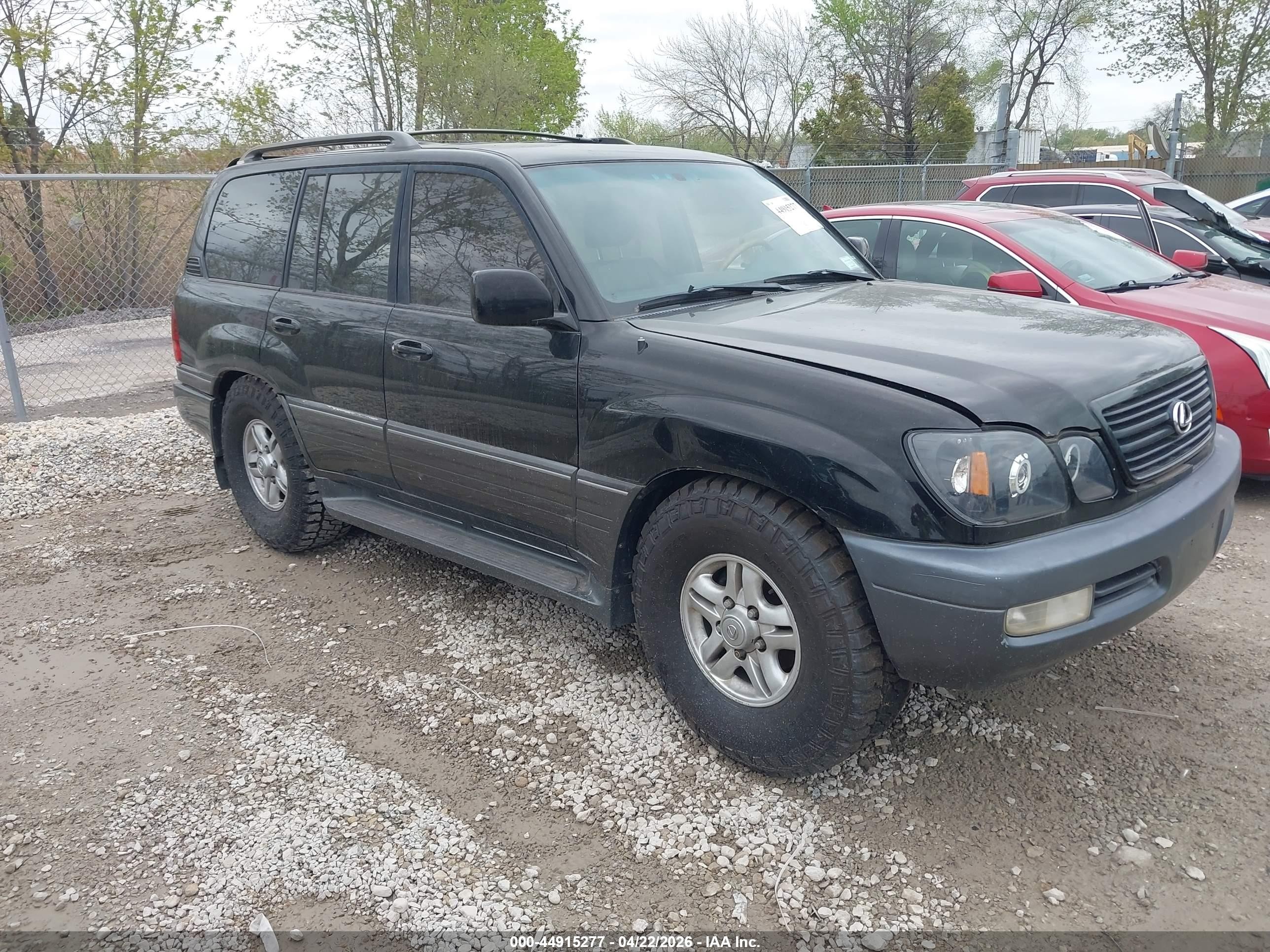 2002 Lexus LX 470, VIN JTJHT00W923523207 — Normal wear